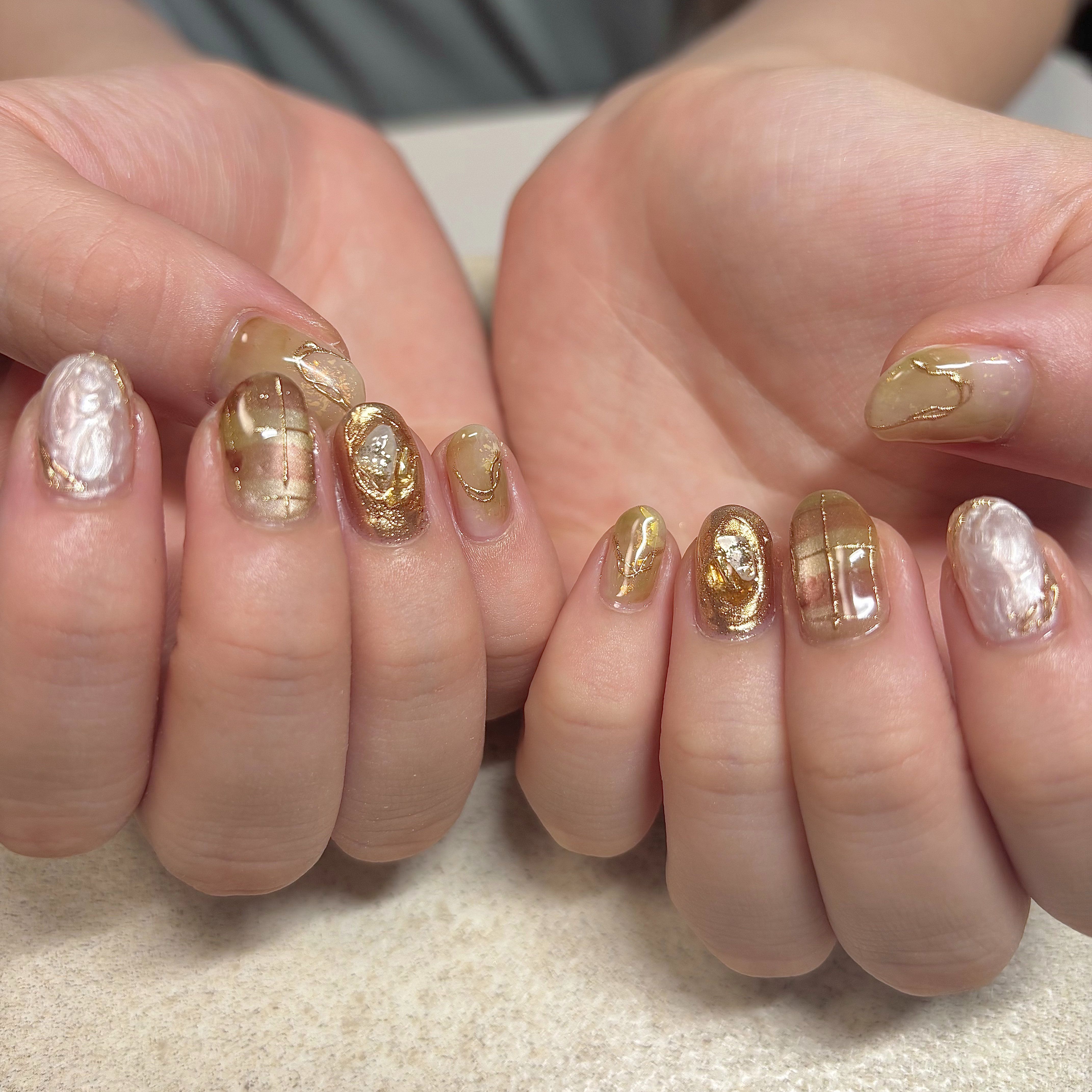 colorer_nail.ami