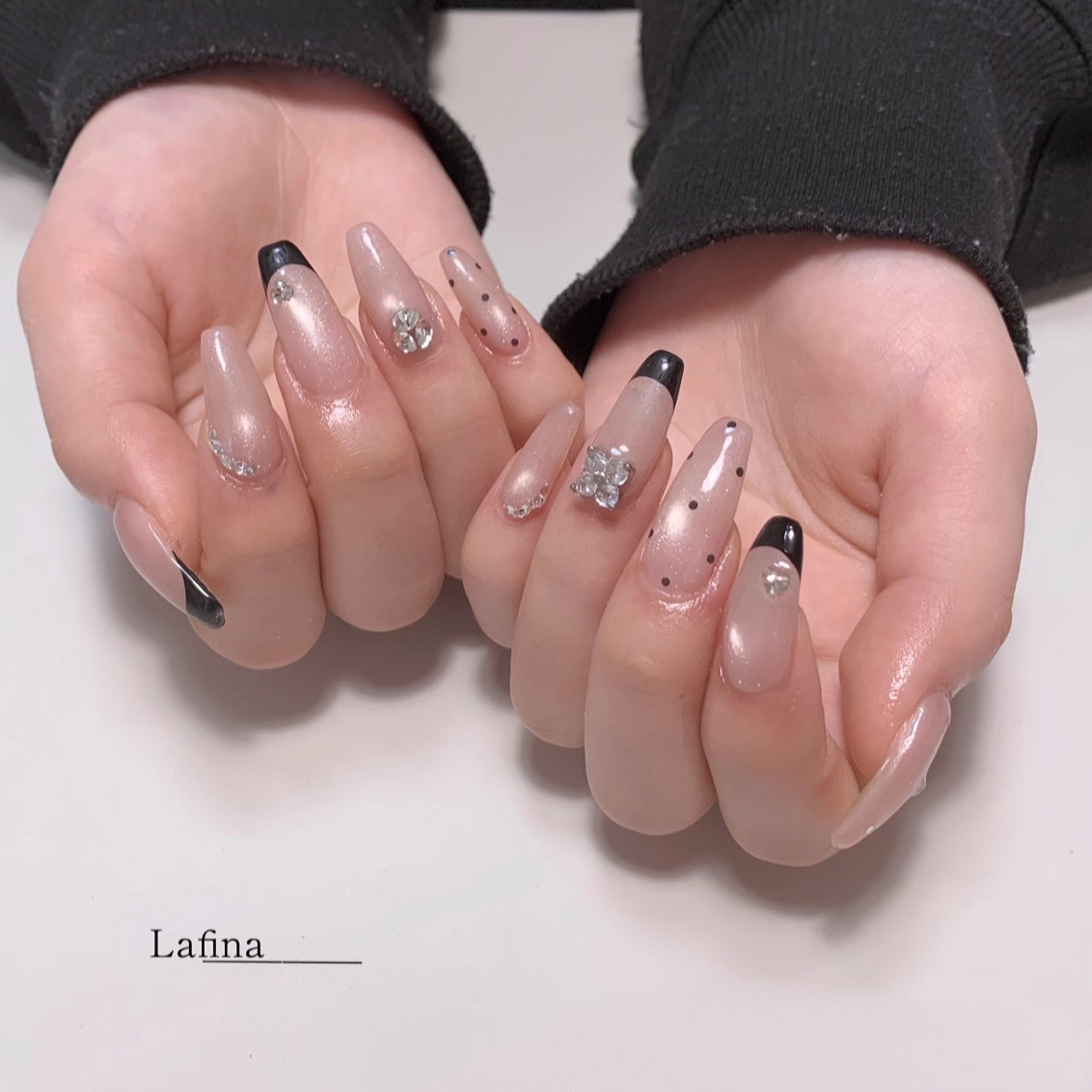 nail.Lafina