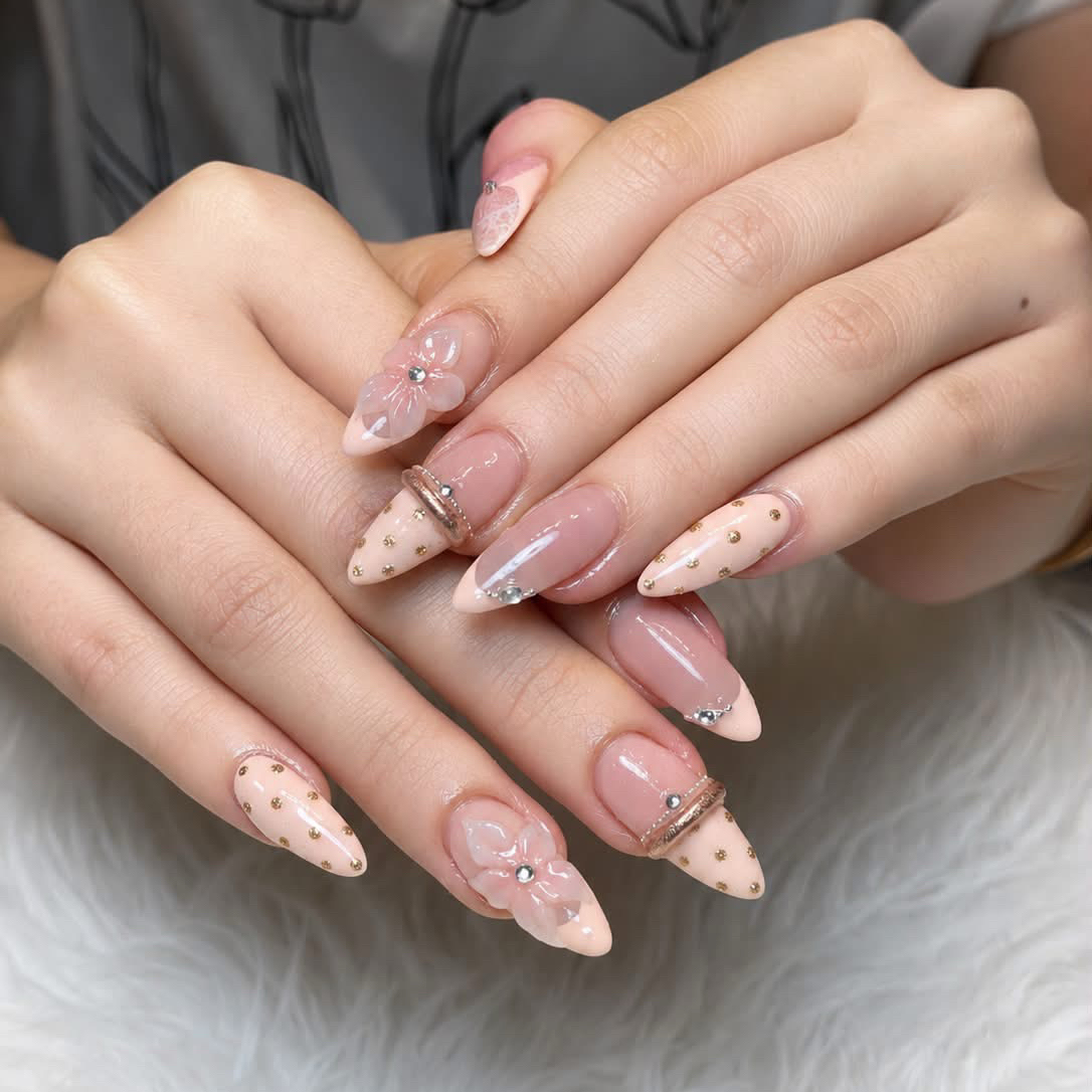 Mia_NAIL