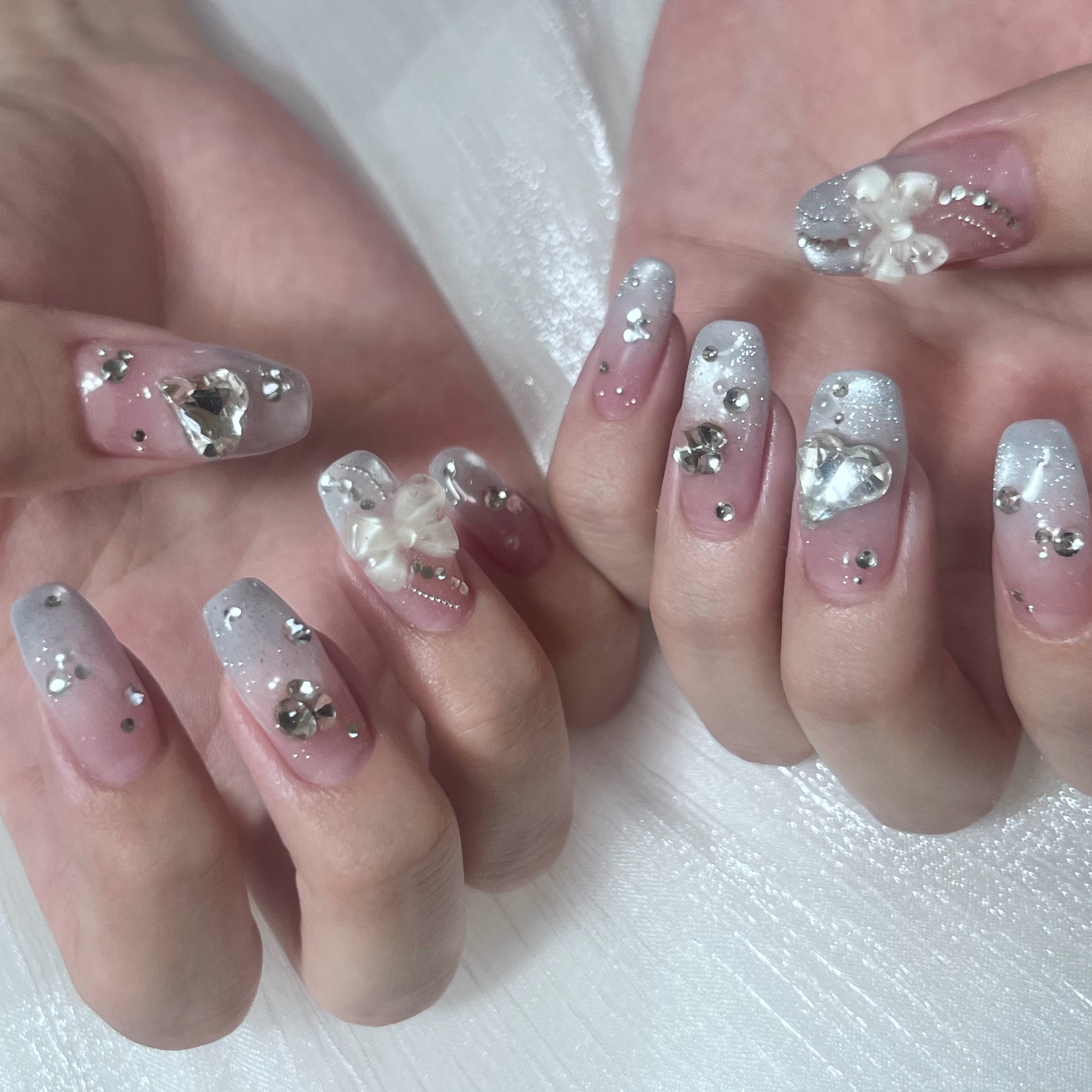 nail.plume