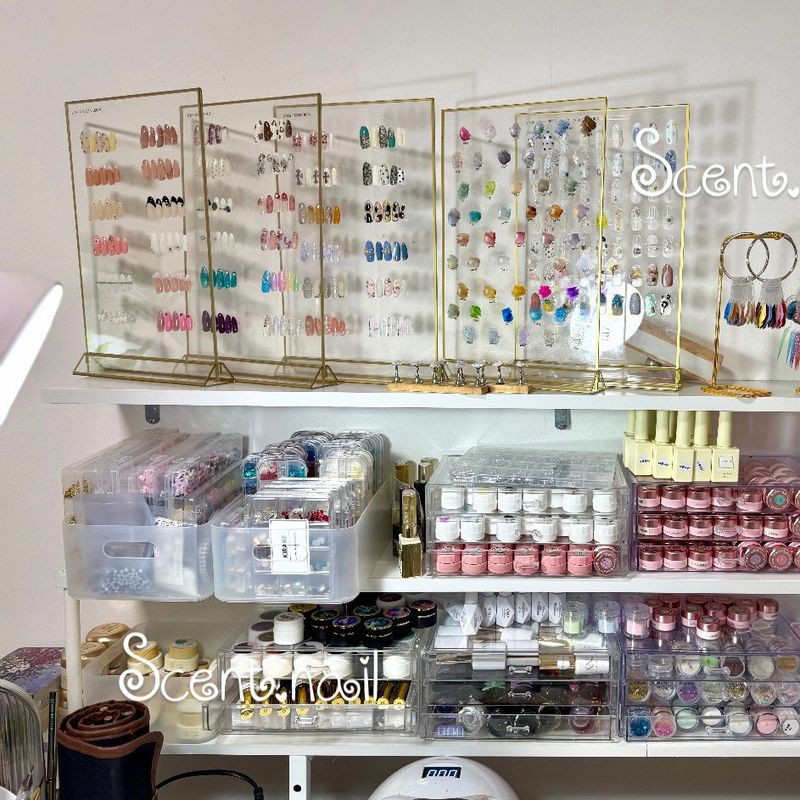 Scent.nail