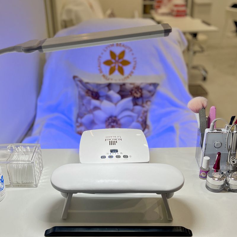 LYYM Nail Salon ネイル池袋