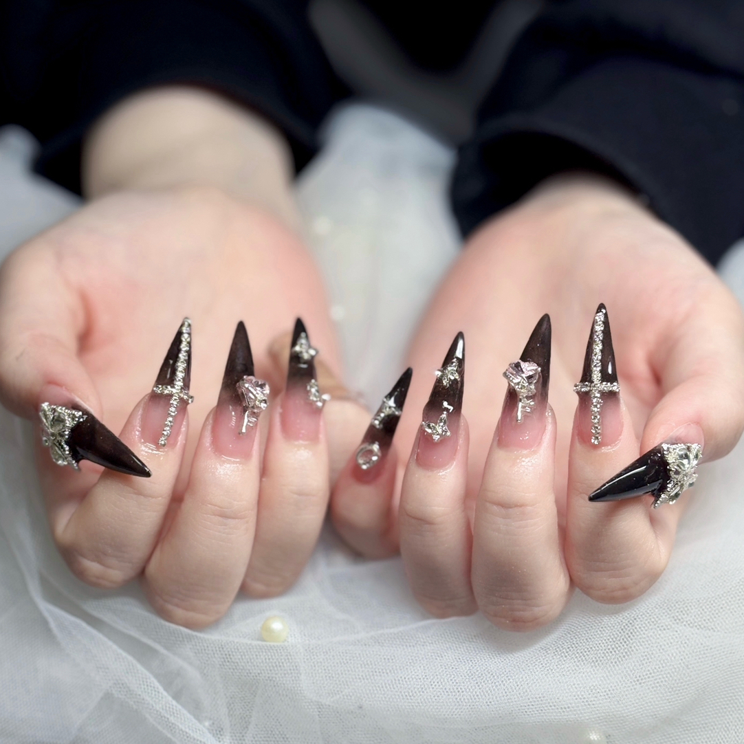 Zunie_hani_nail