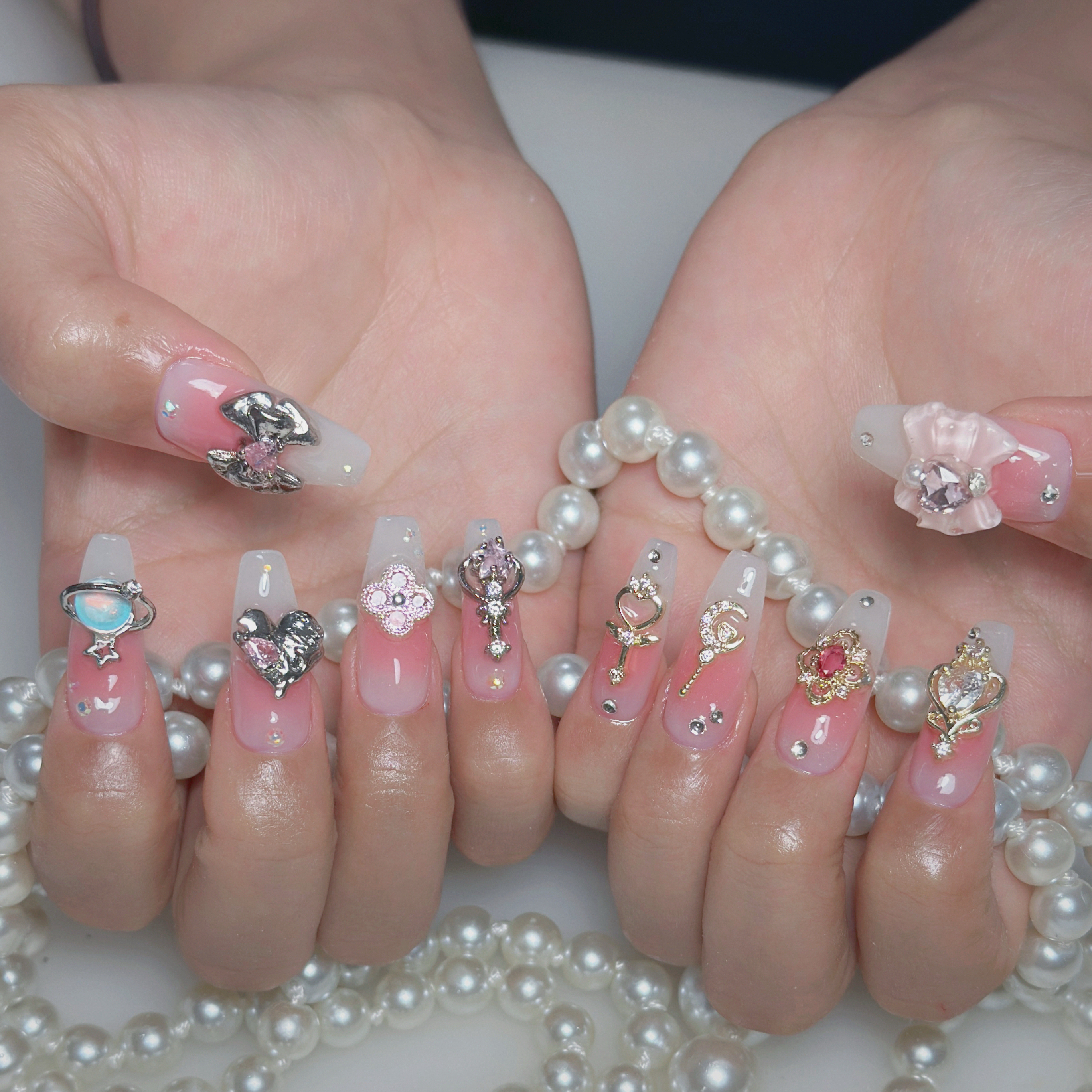 thumbs.up.nail
