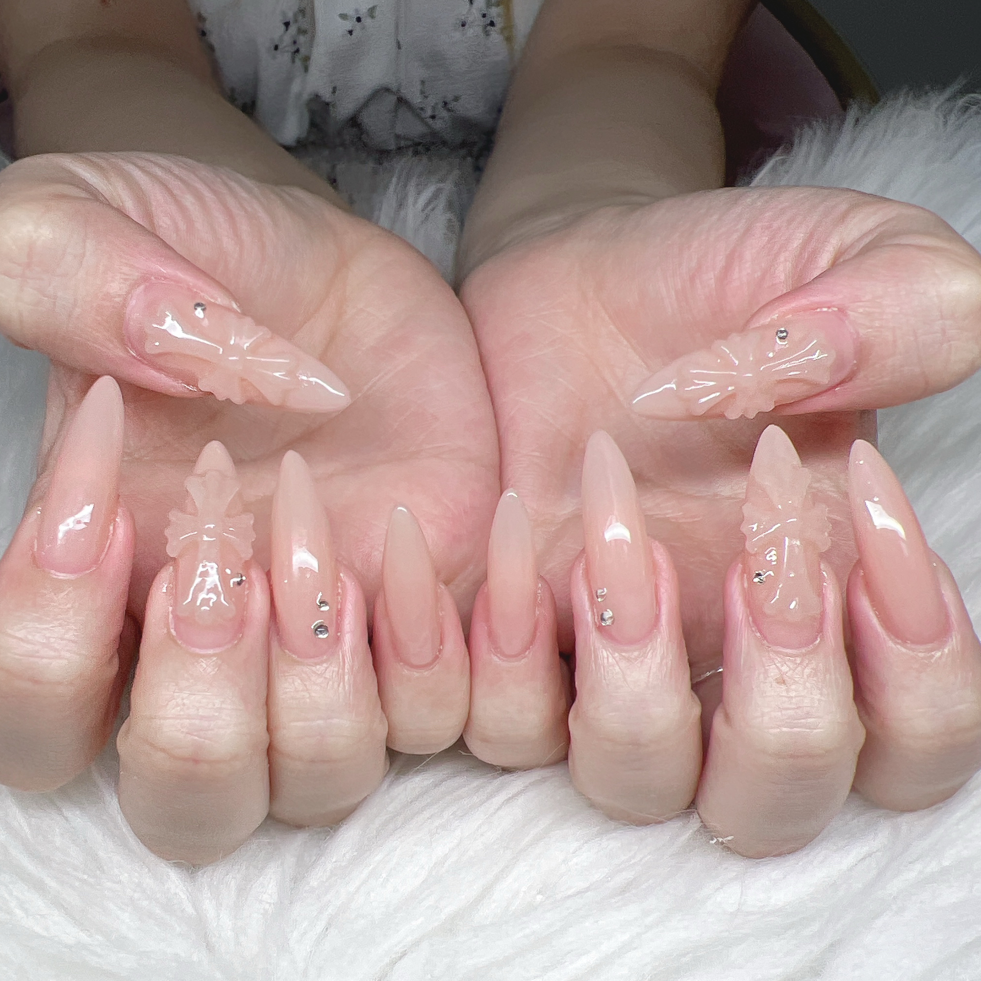 Lee_Nails