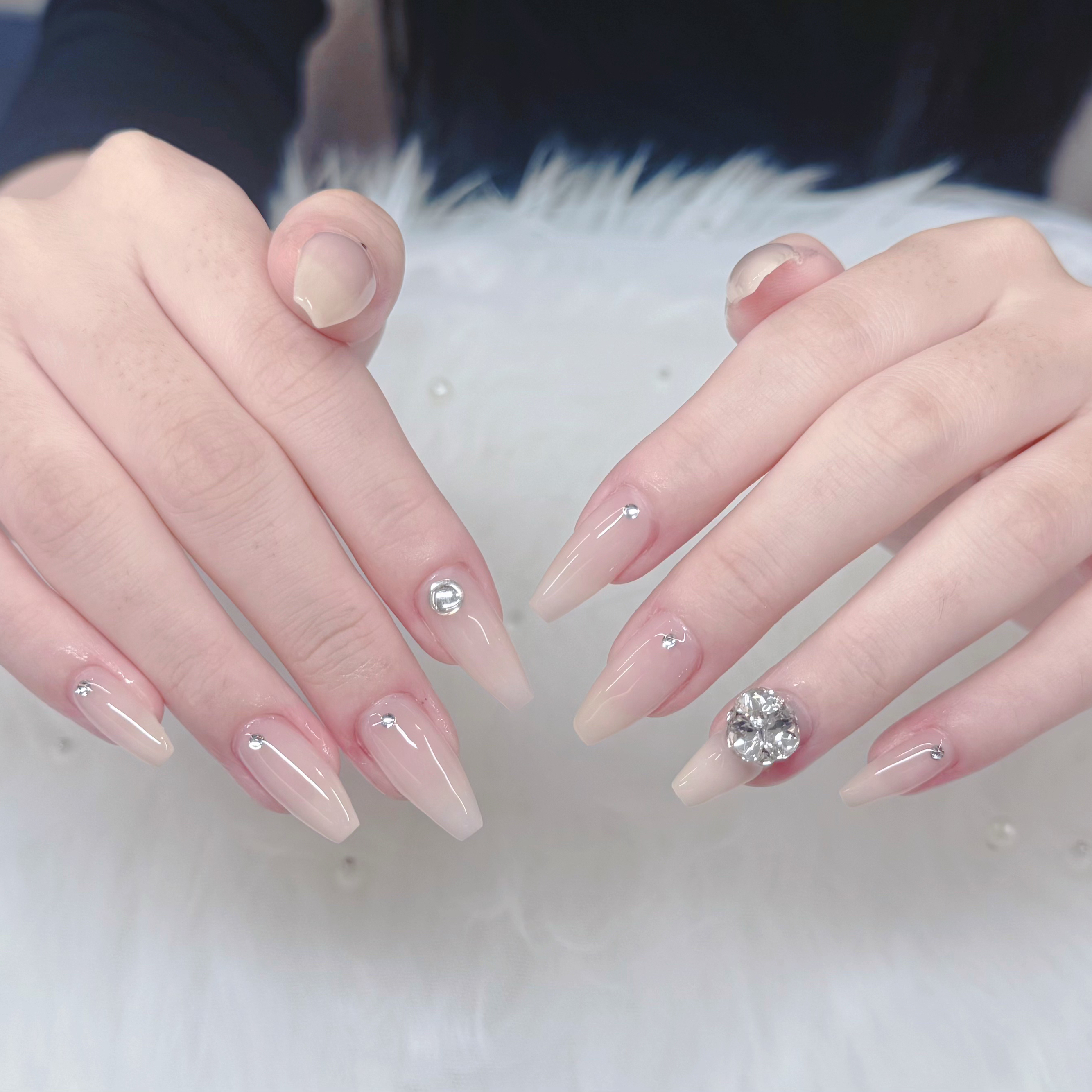 GOHOUBI_Nail