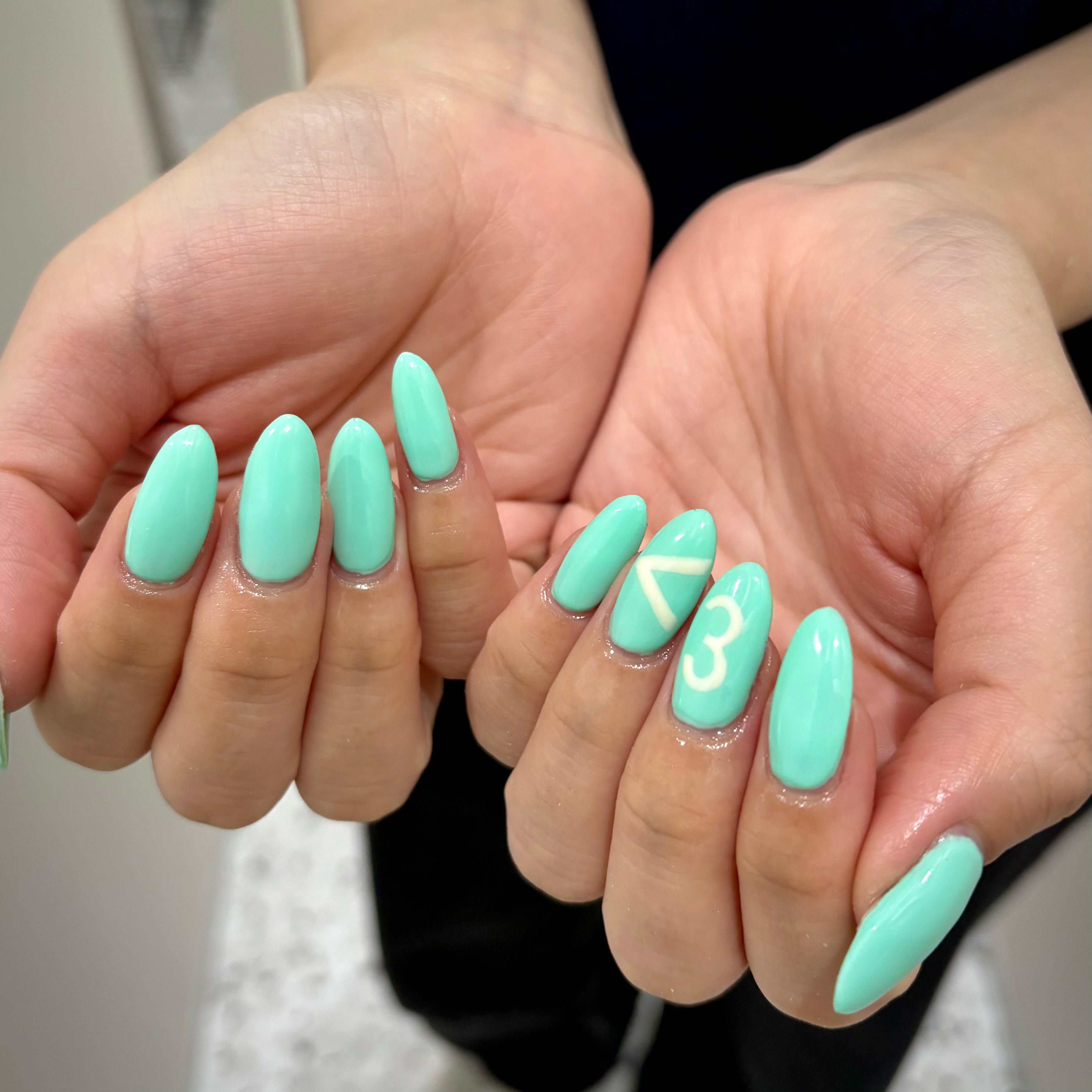 nail_airi_