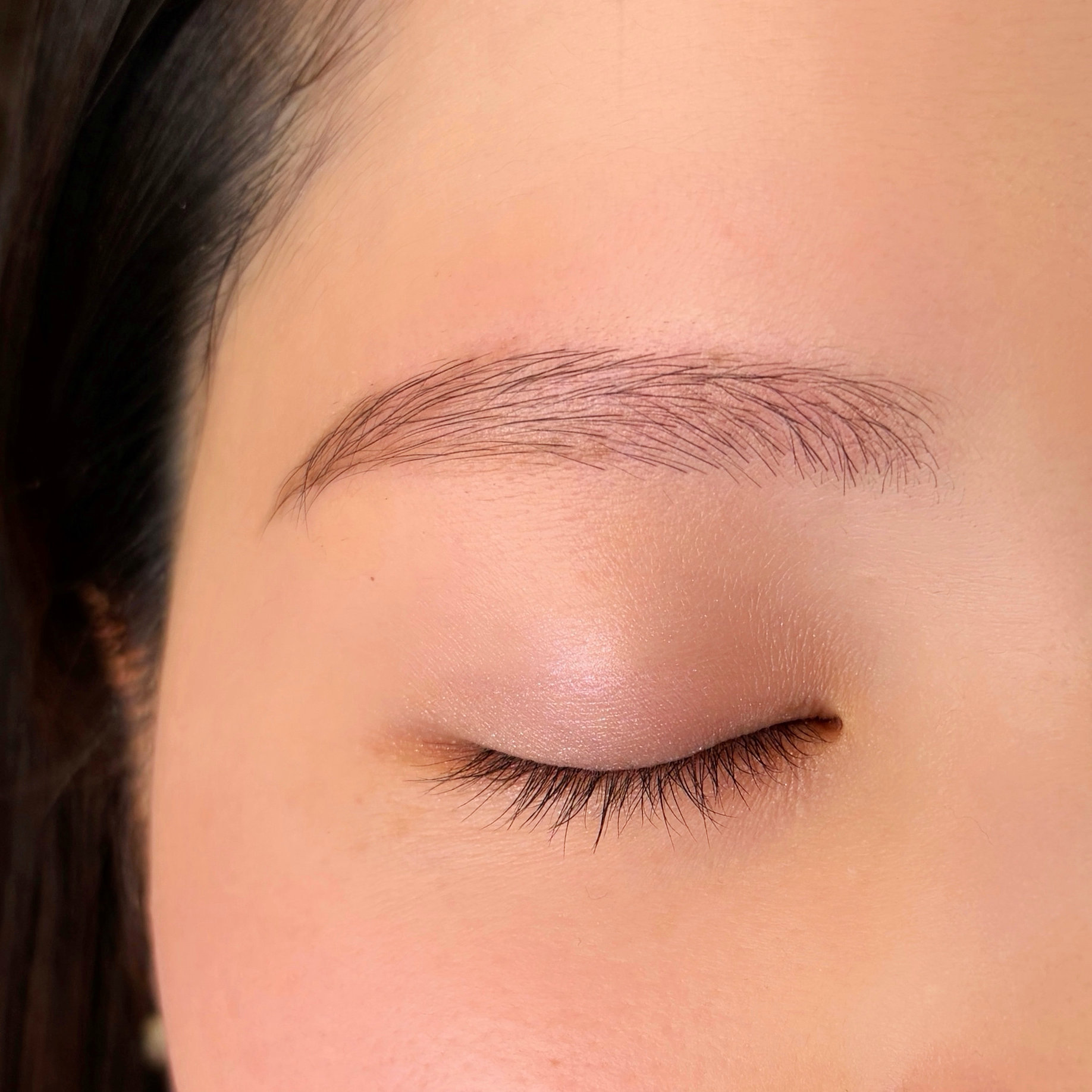 tto._eyebrow