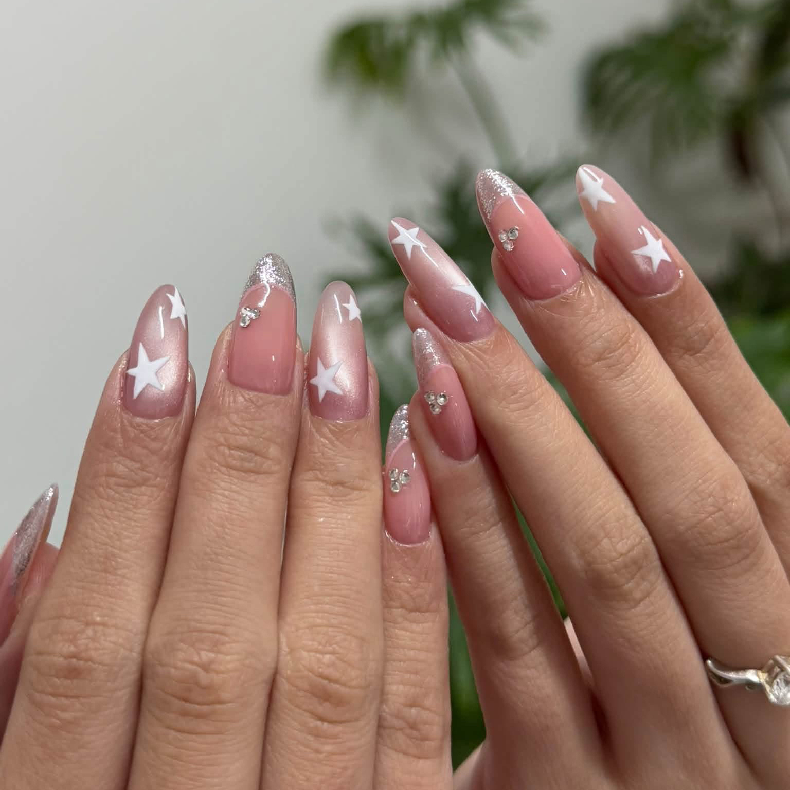 Mirai_Nails