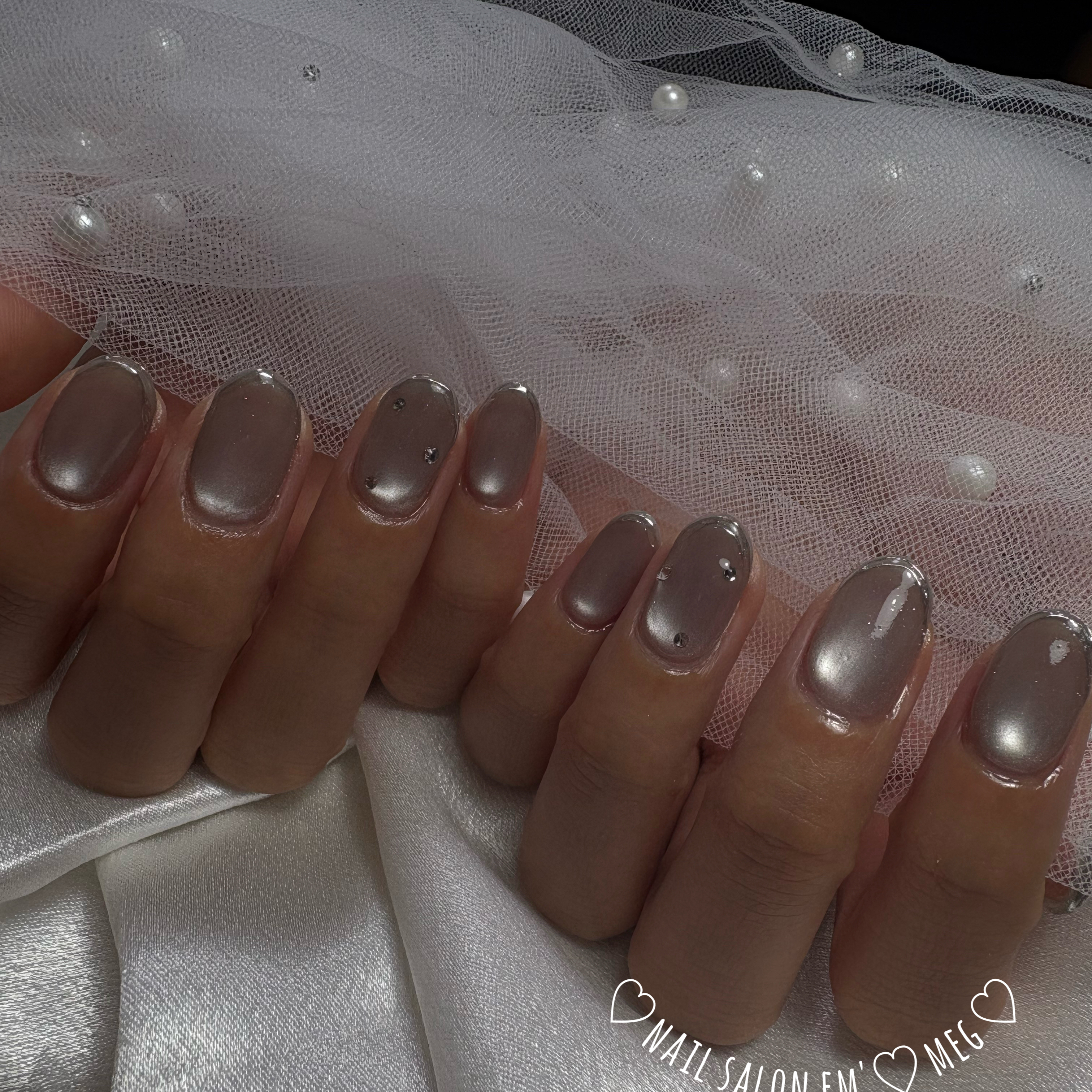 nailsalon_em.meg