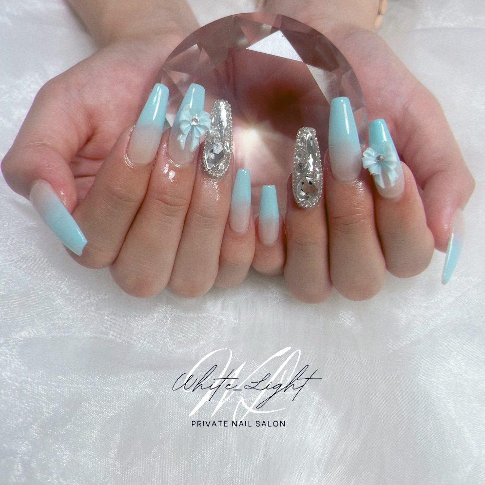 Private_salon_White.Light