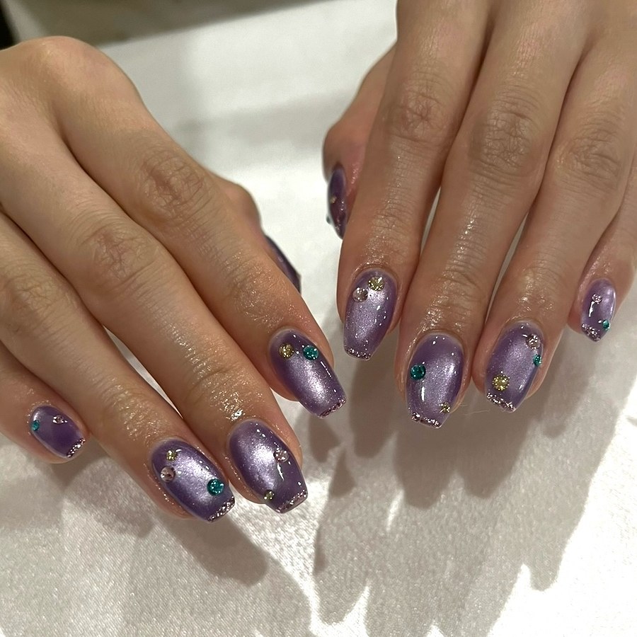 IRIS.nail