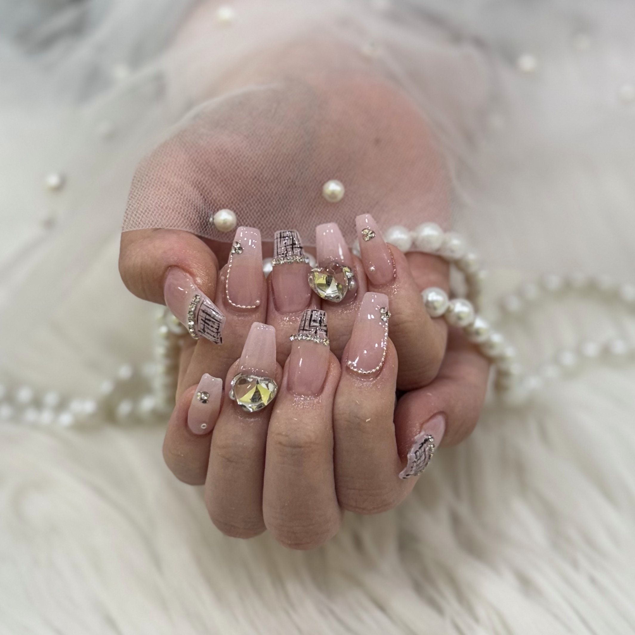 s_.nail8