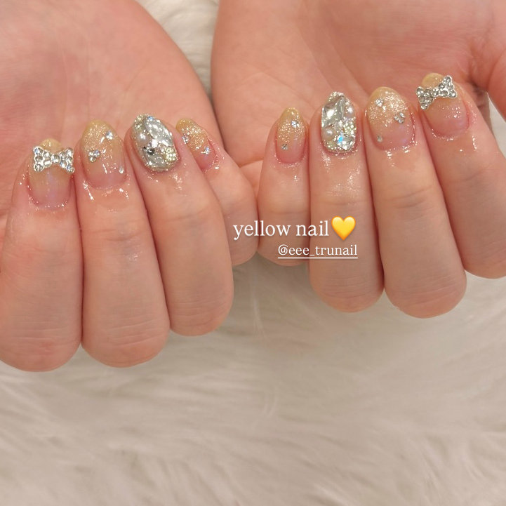 minae_trunail