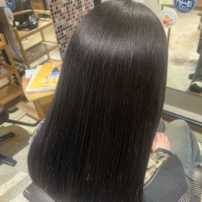カット➕艶イルミナカラー➕Aujua トリートメント
