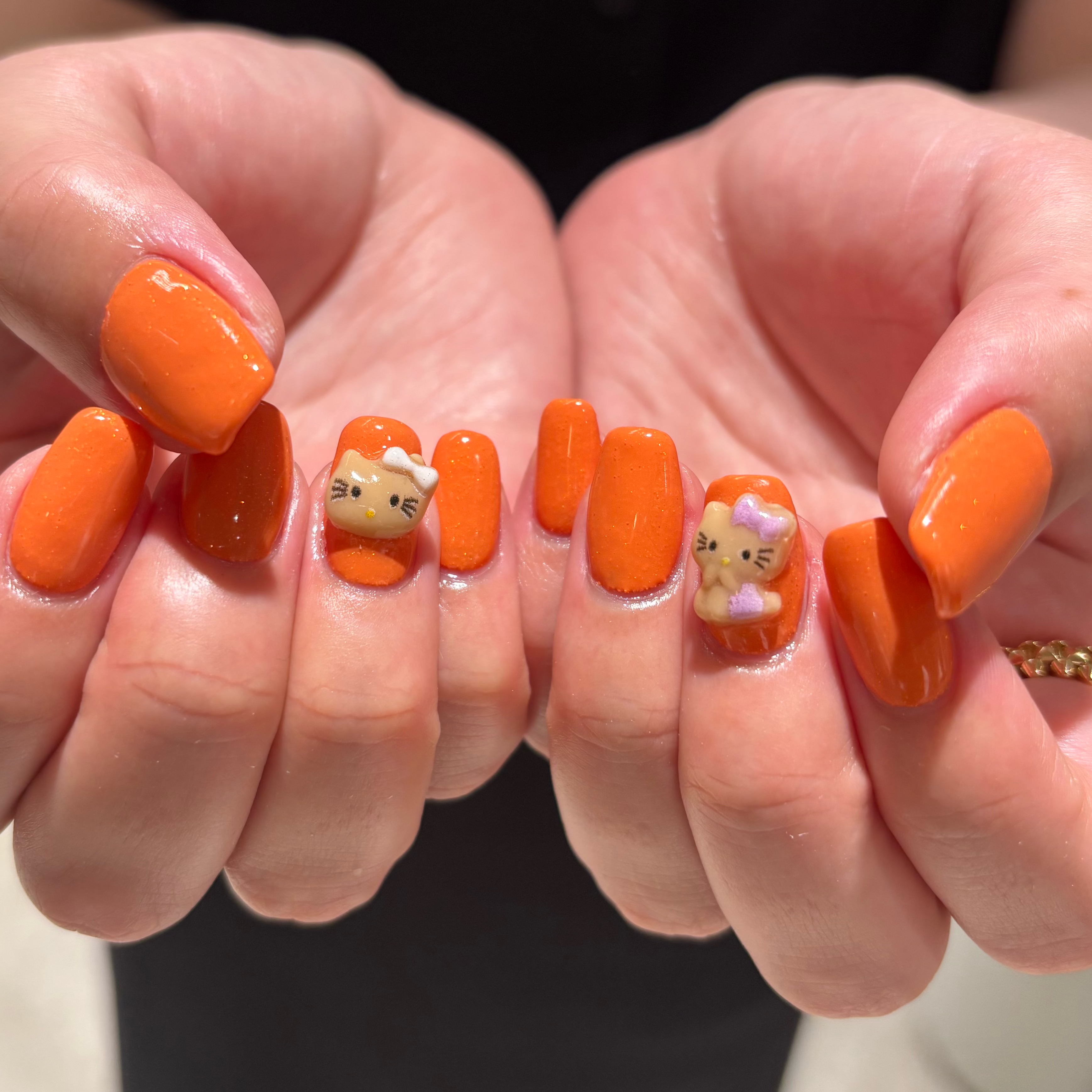 Emu...nail