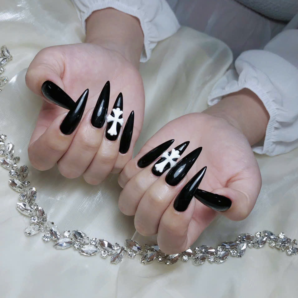 Kanaa_Nail