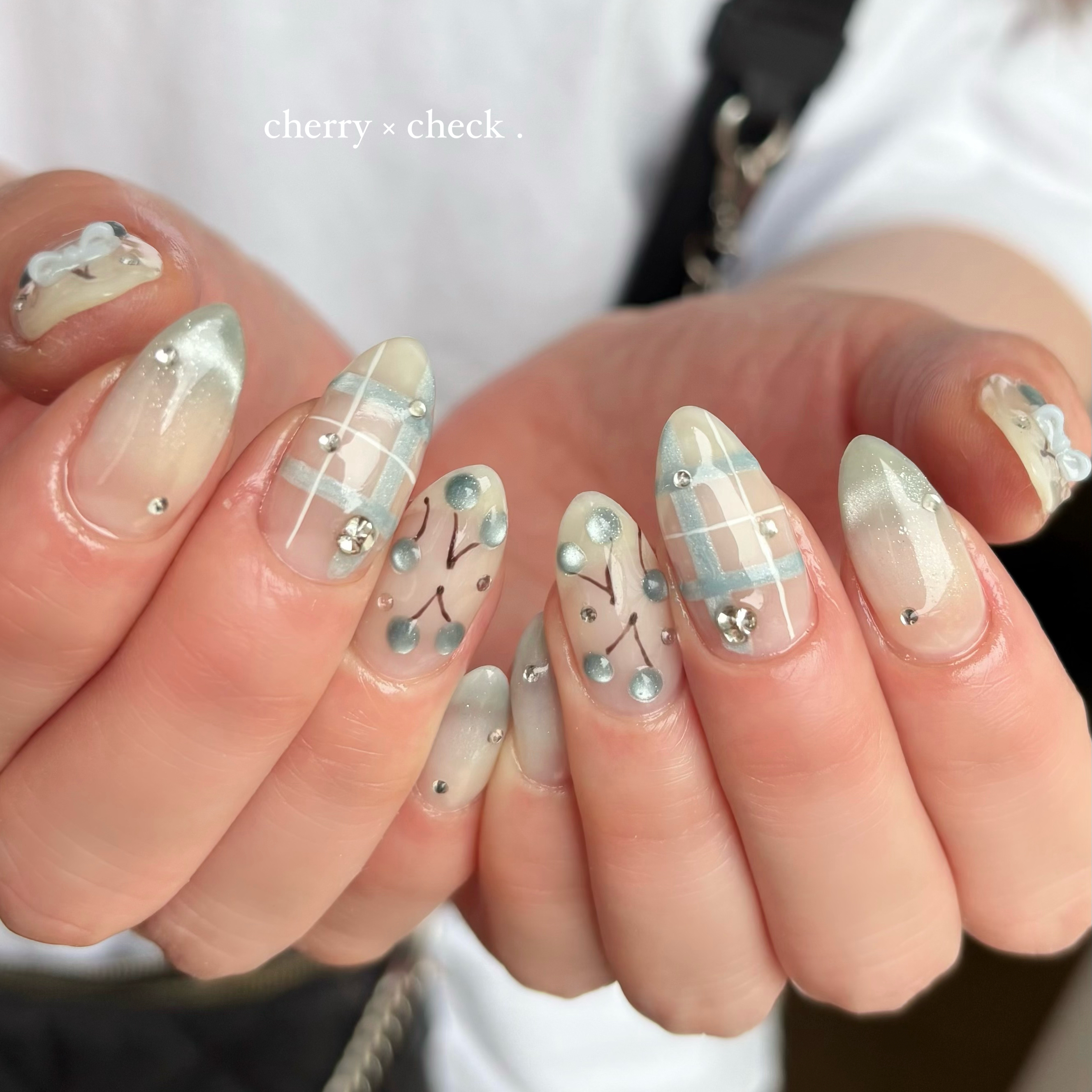 flore__nail
