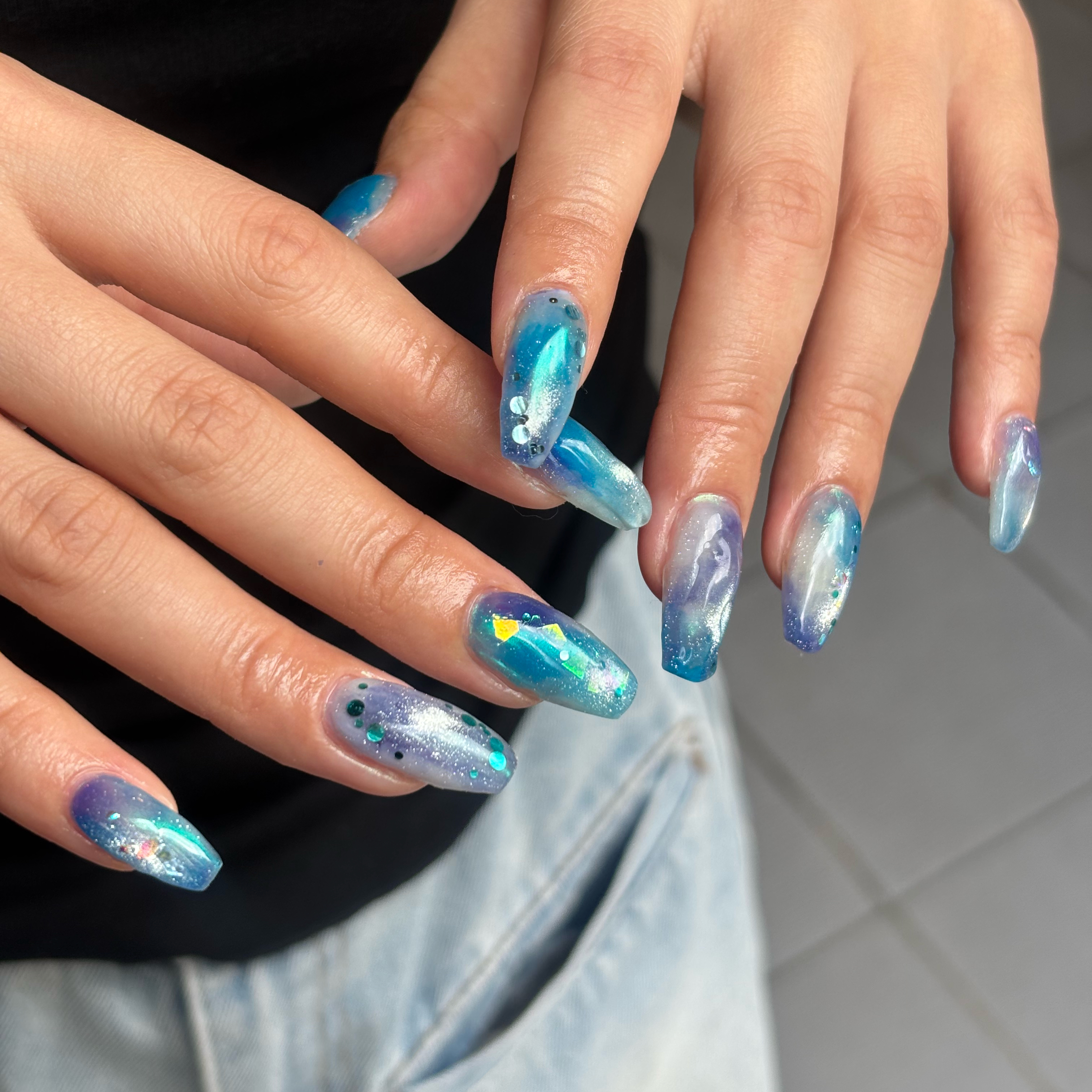Nail_ayata