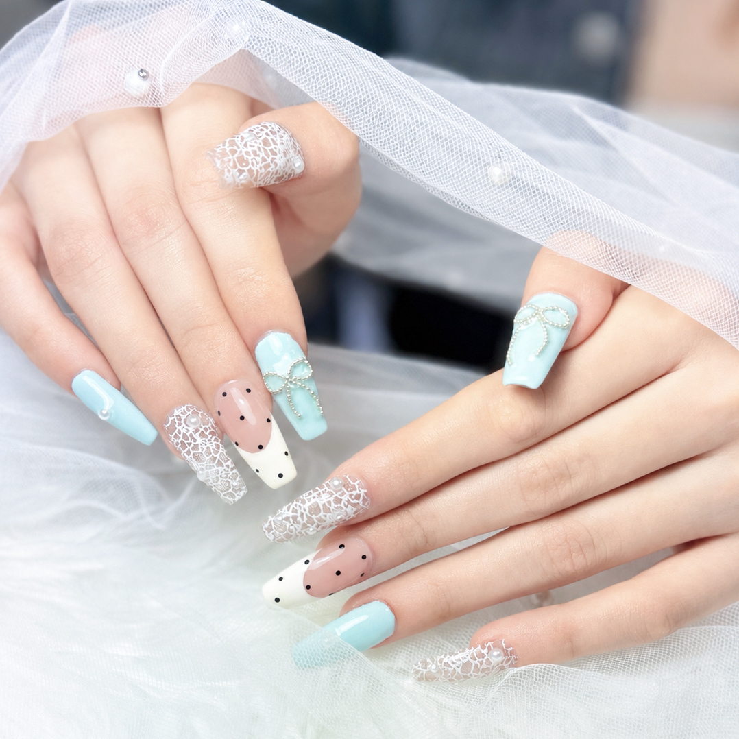Aurora_nail