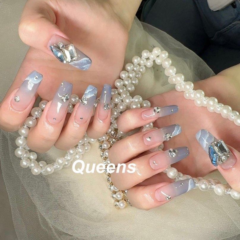 QueensCiCi