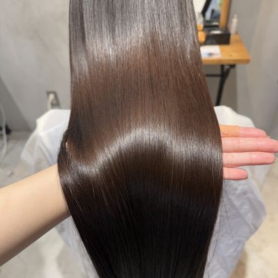 【髪質改善ケア付き】酸性ストレート＋トリートメント ¥17,600