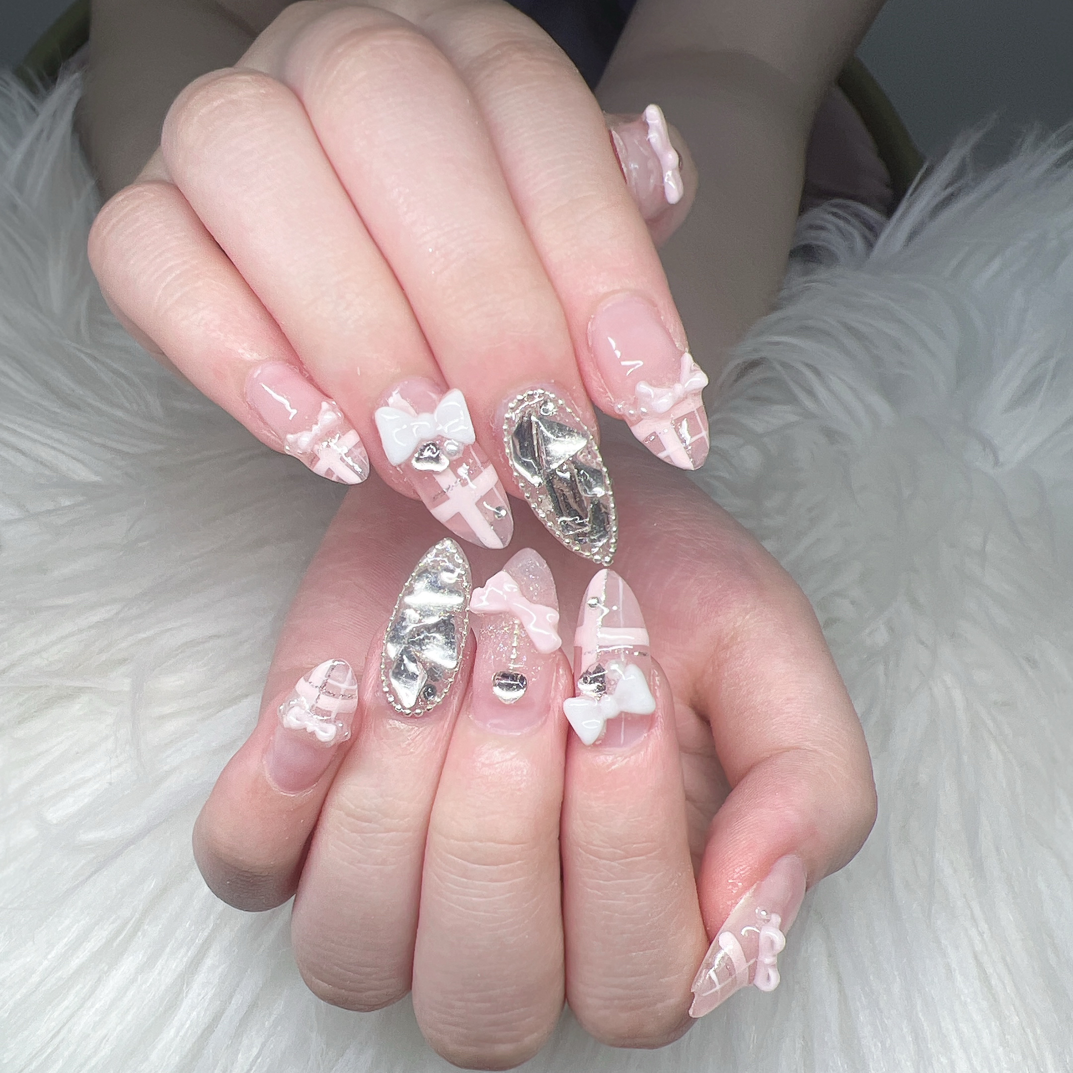 Lee_Nails