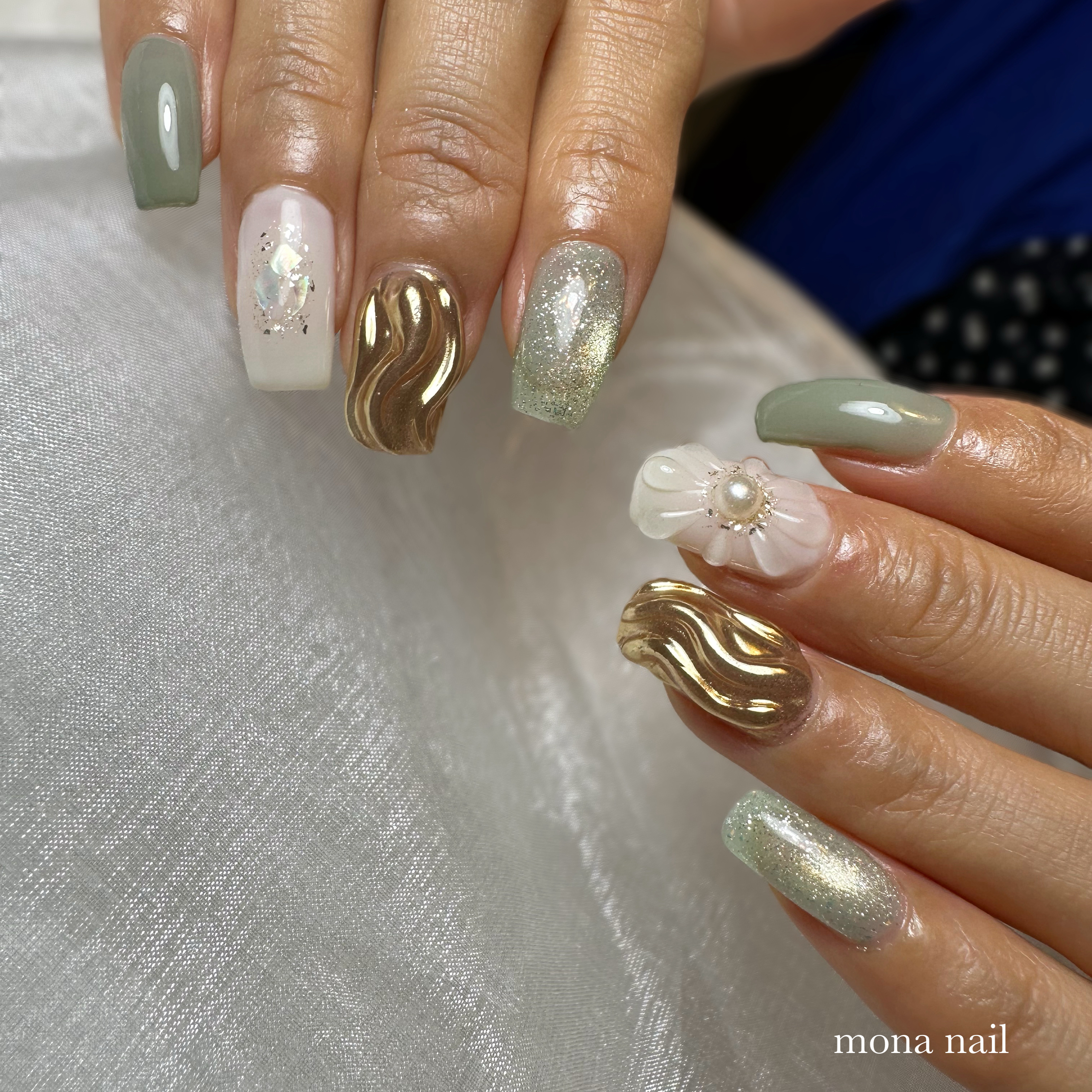 mona_salon