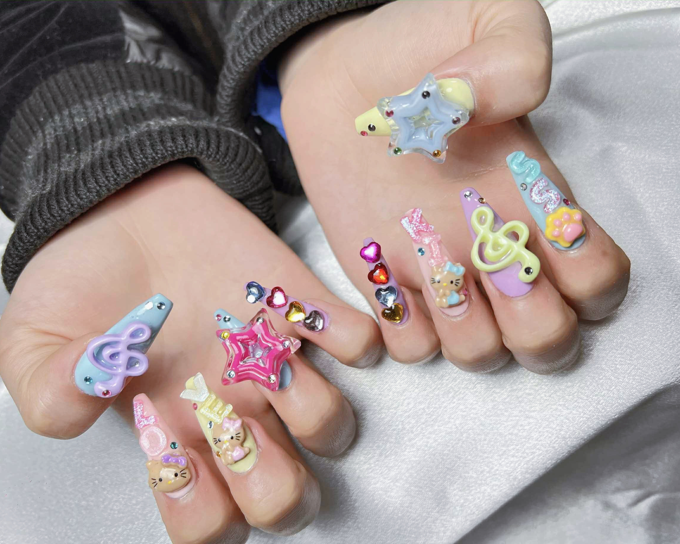 Mew_SanieNail