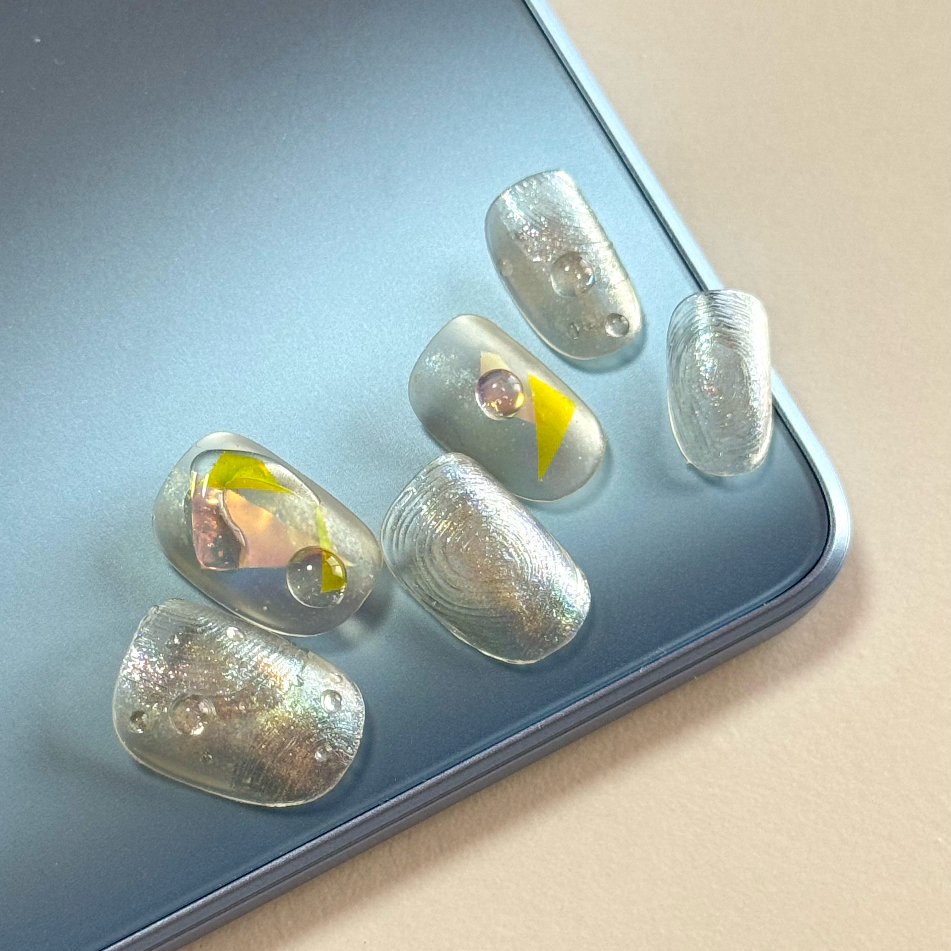 muni.nail