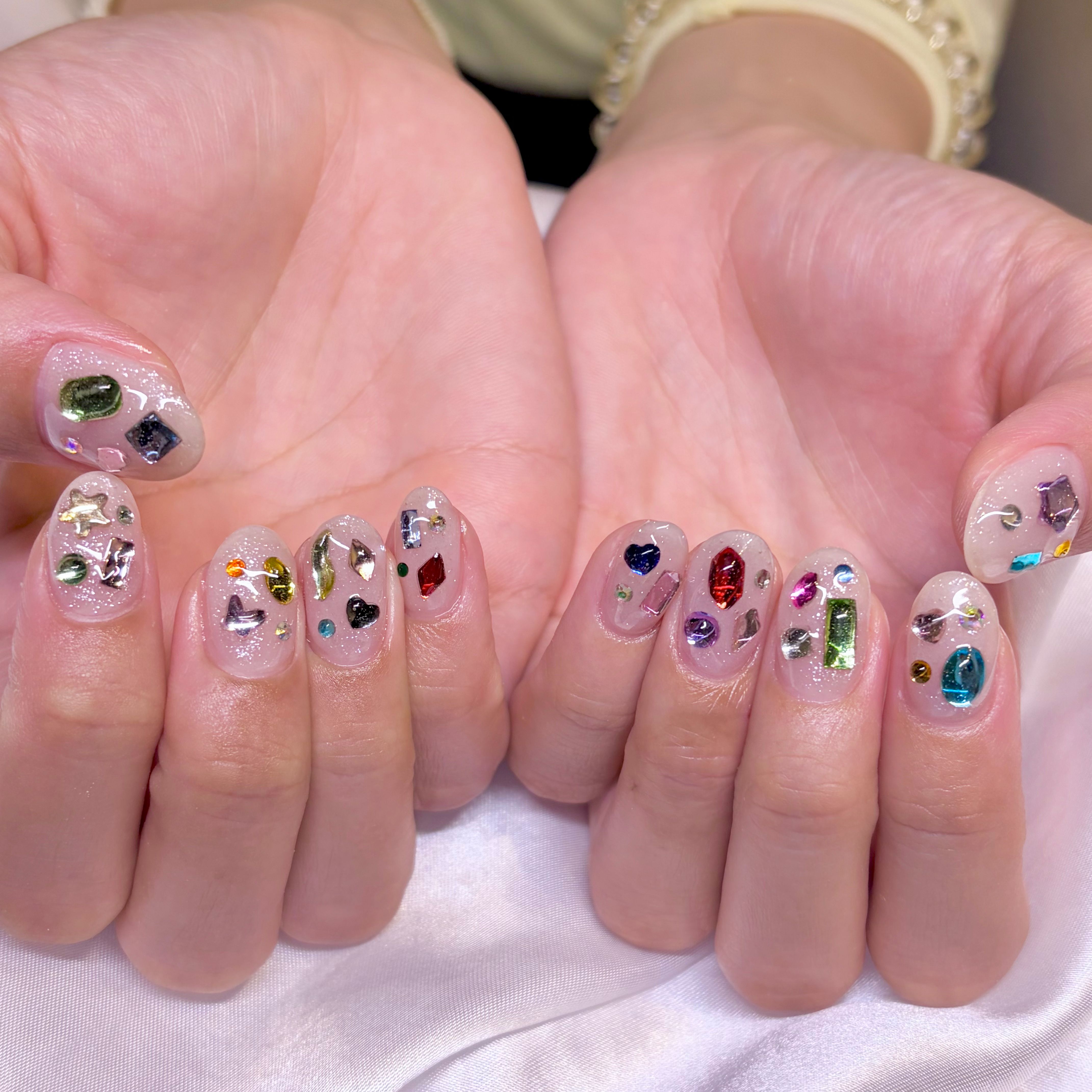 emu.nails