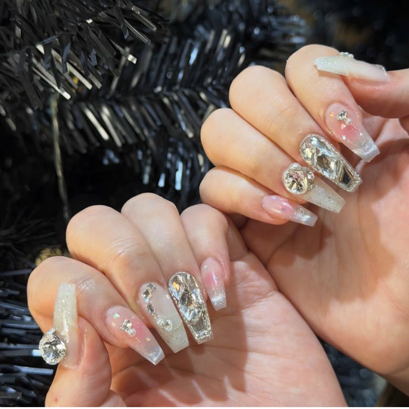 Lucy_Nail