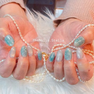 マグネットネイル🧲2色まで簡単アート2本持ち込みデザインOKですオフ別料金です。
