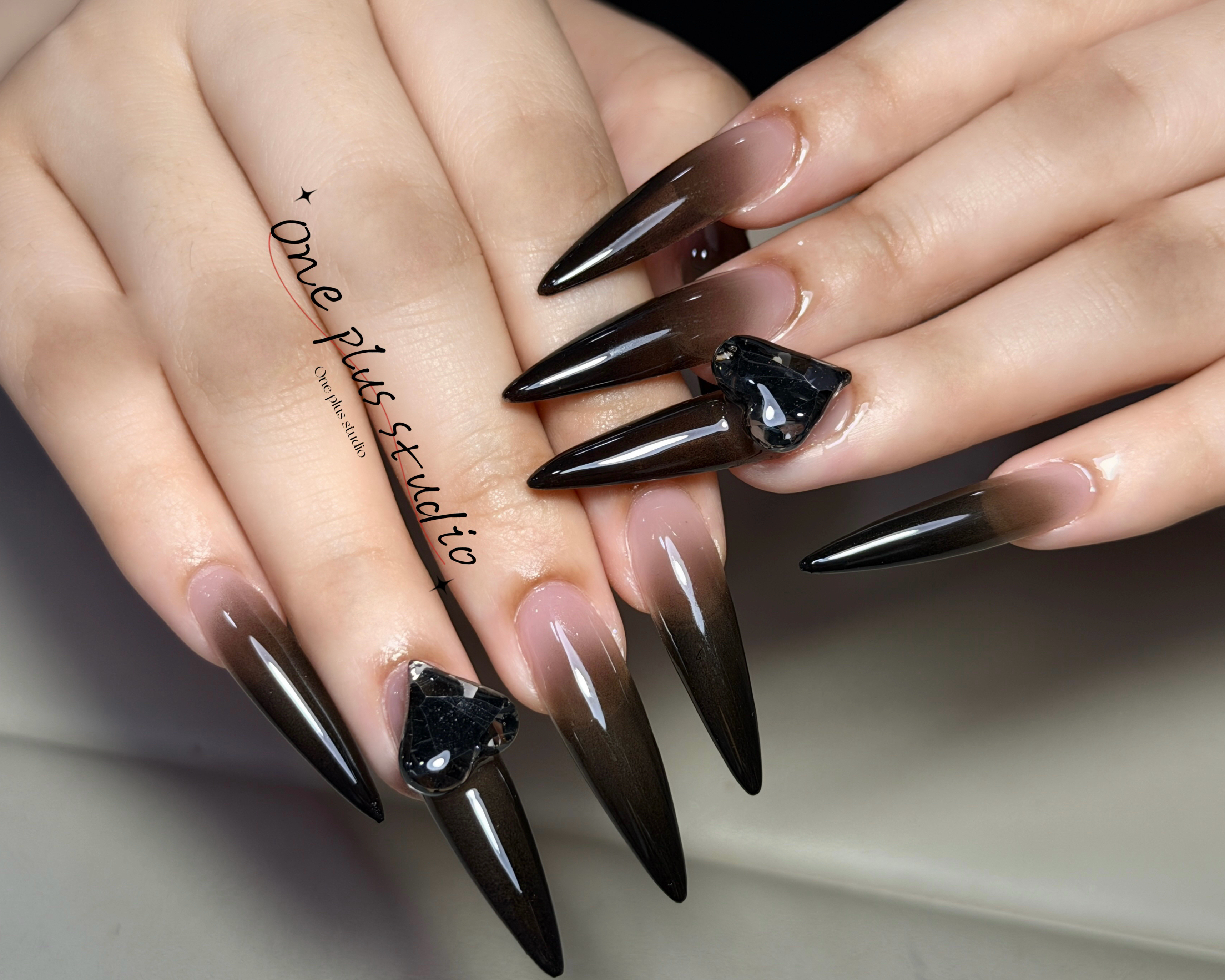One_plus_nail_salon