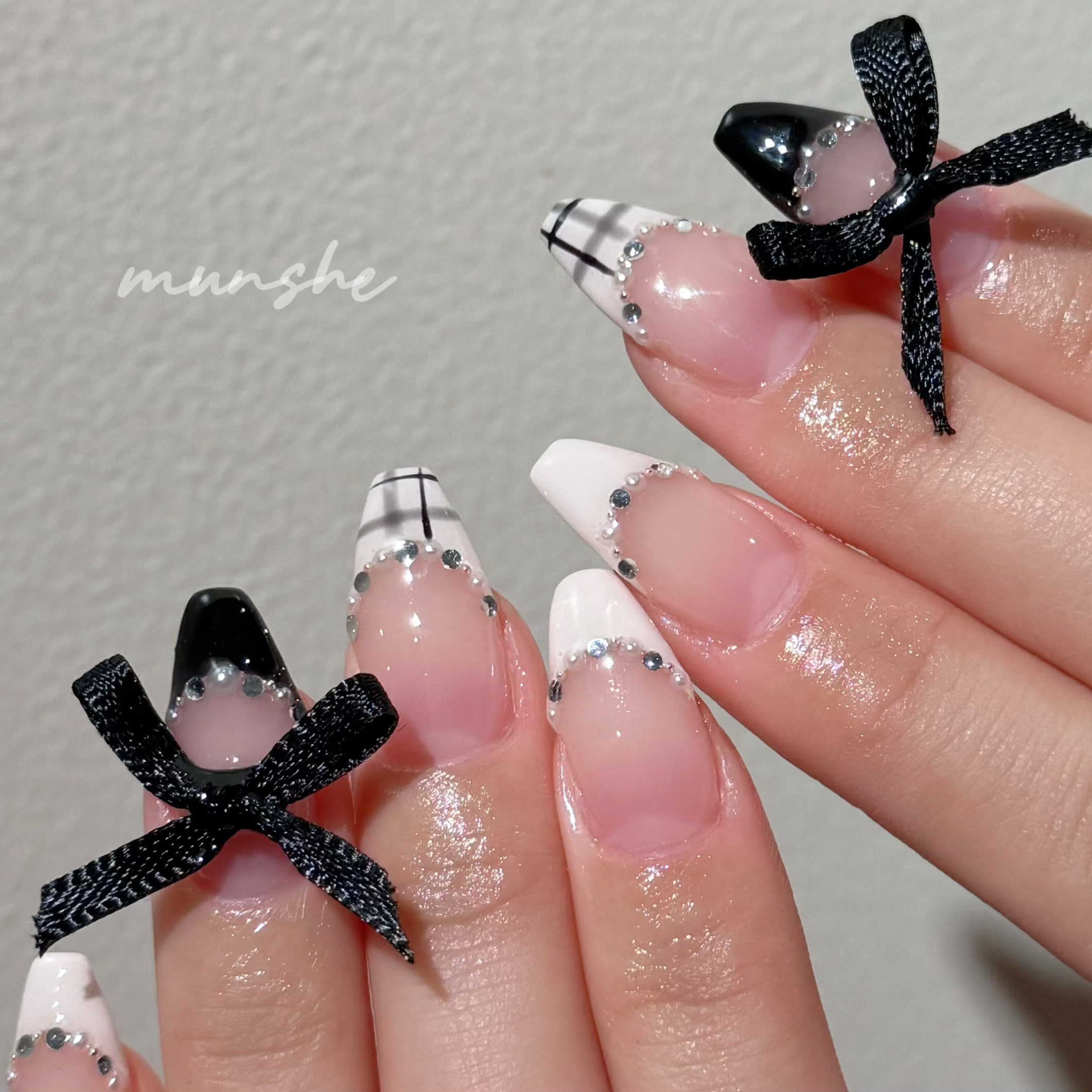 munshe_nails