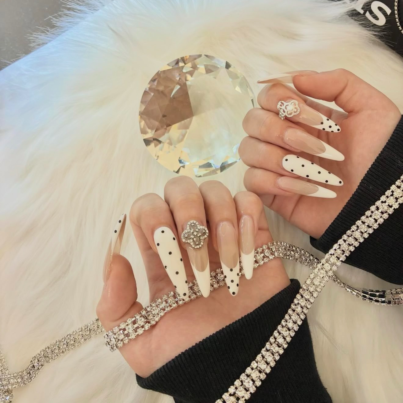 HAPPI_NAIL