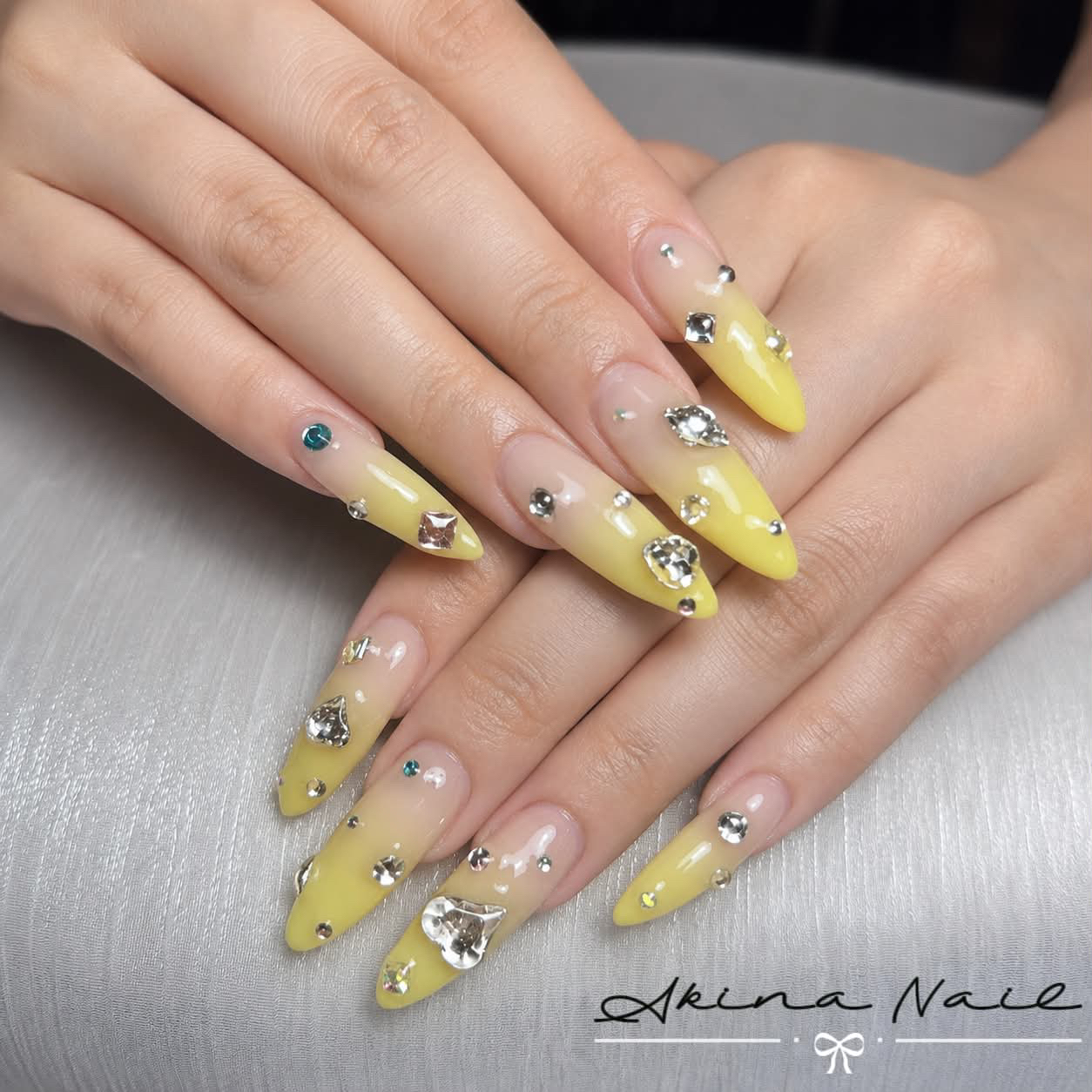 Mirai_Nails