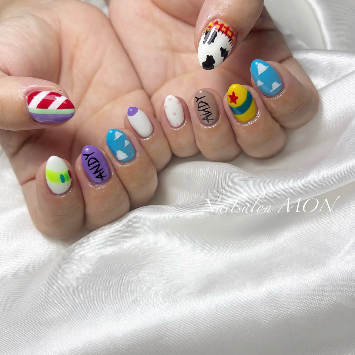 Nailsalon_MON