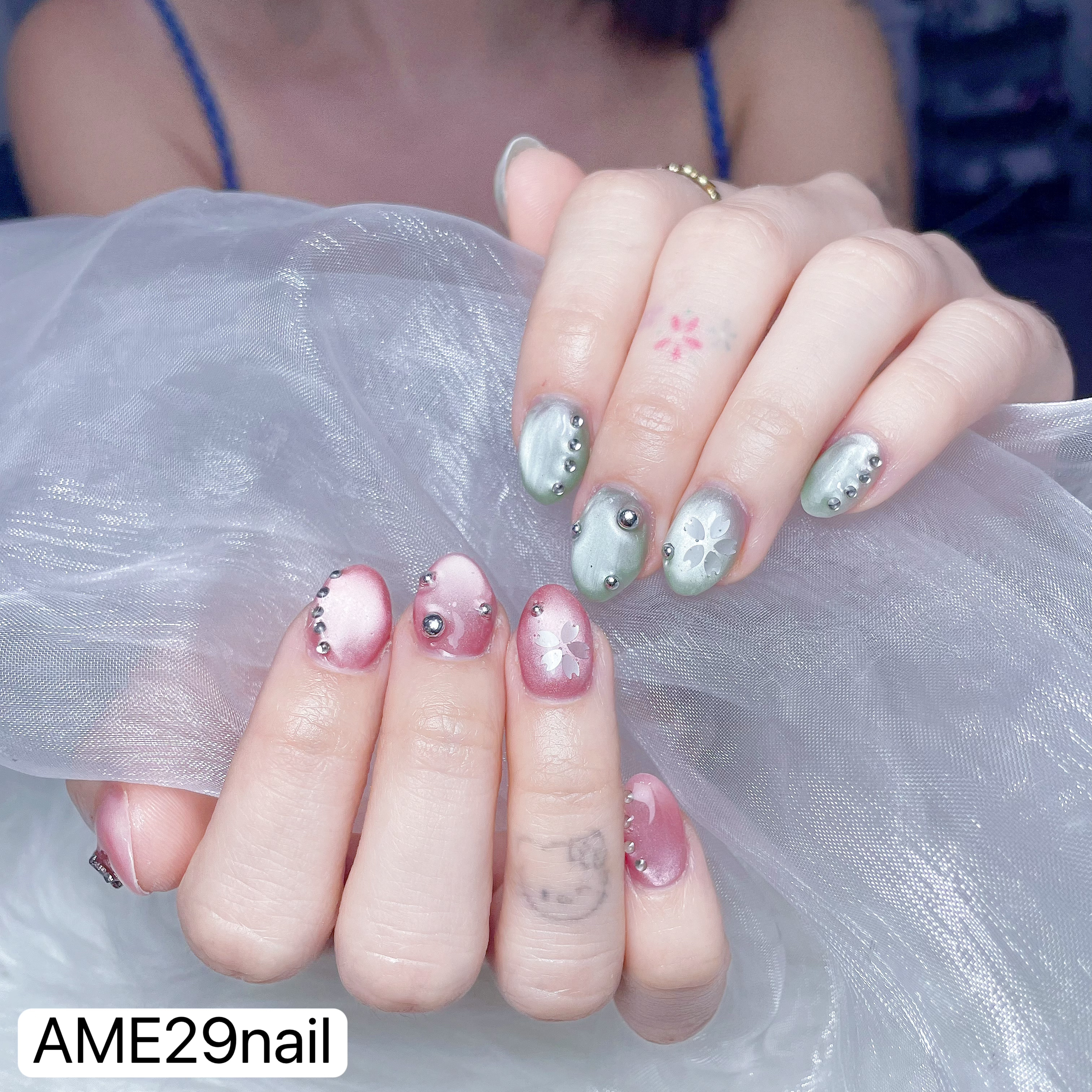 nail.ain