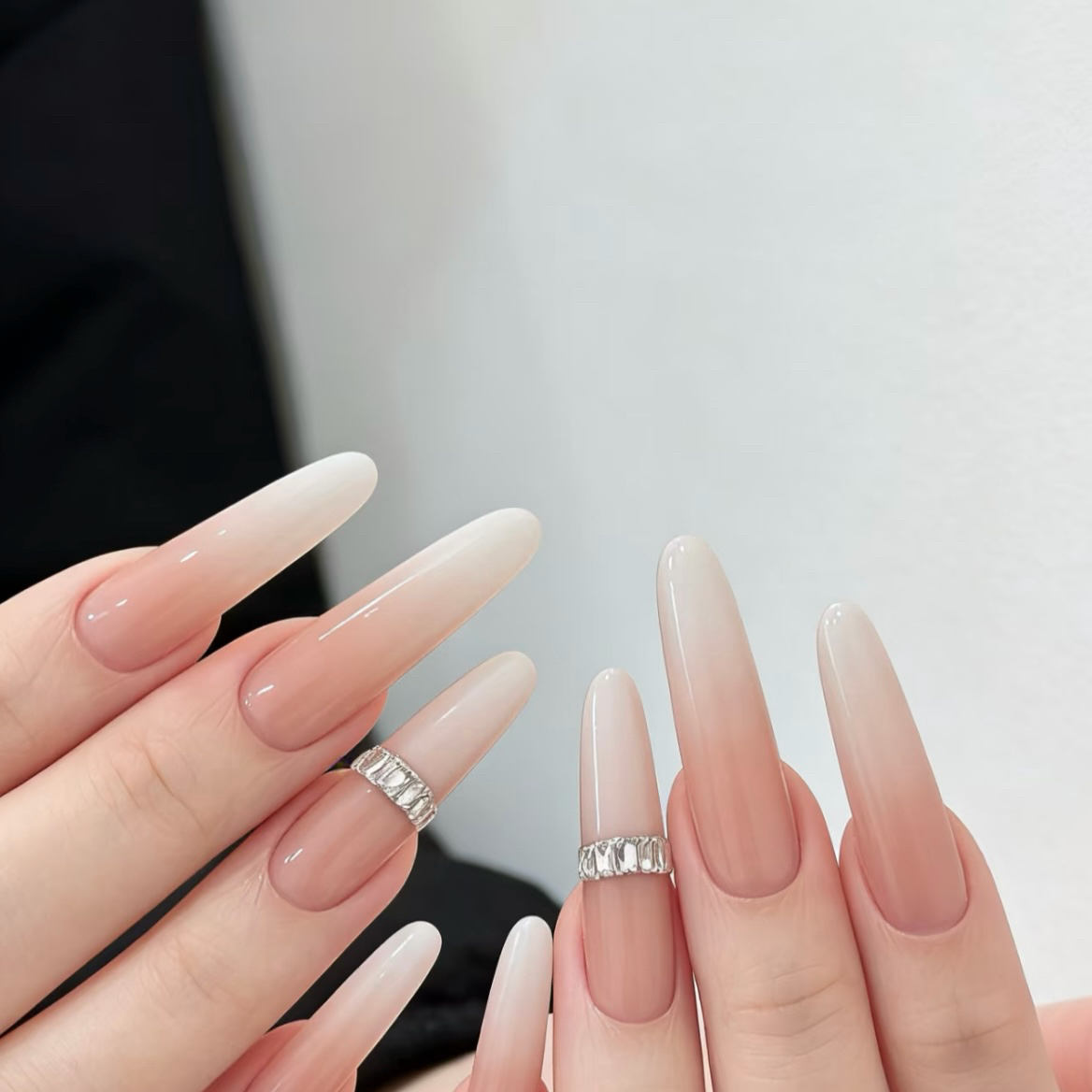 Mira.nail
