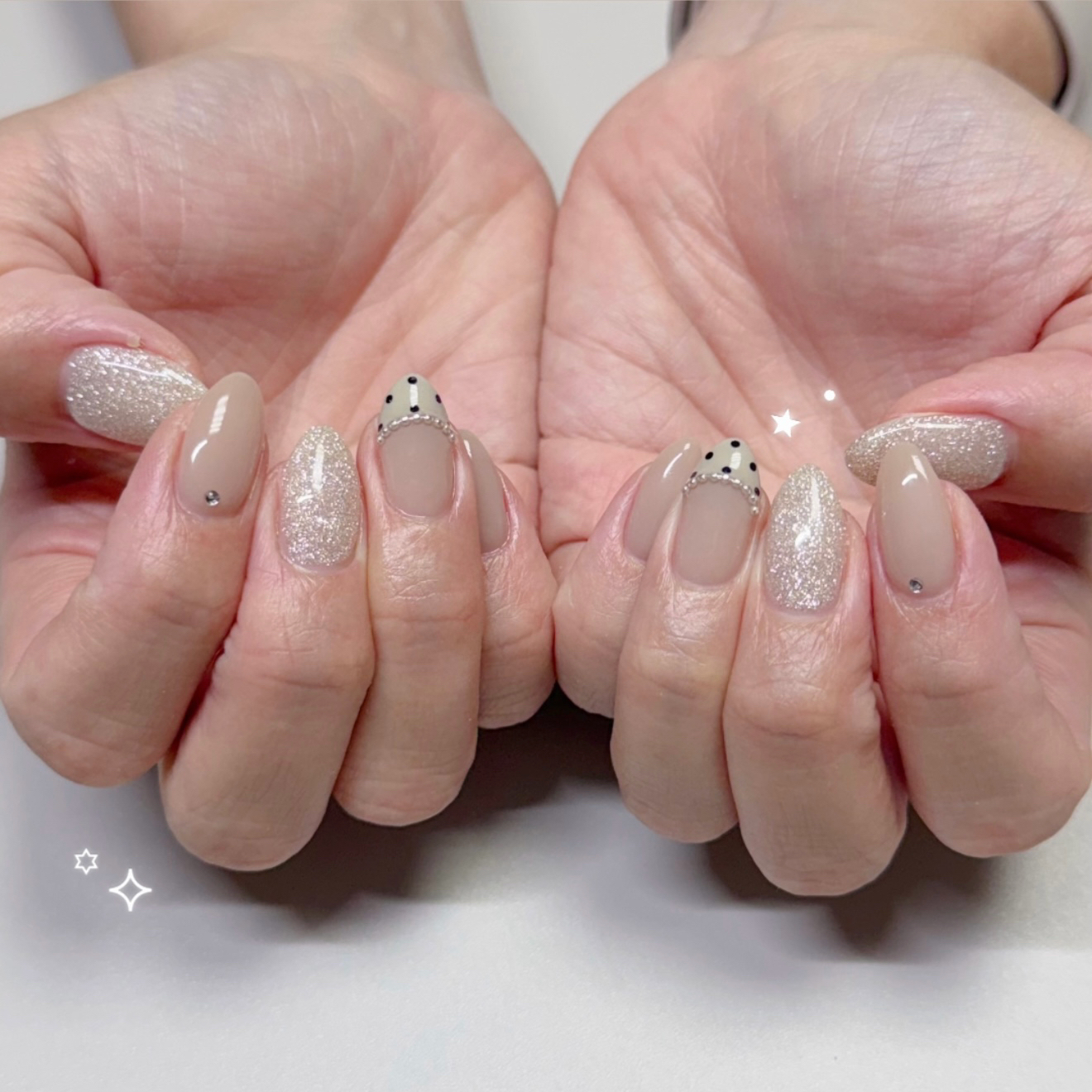 nail_est