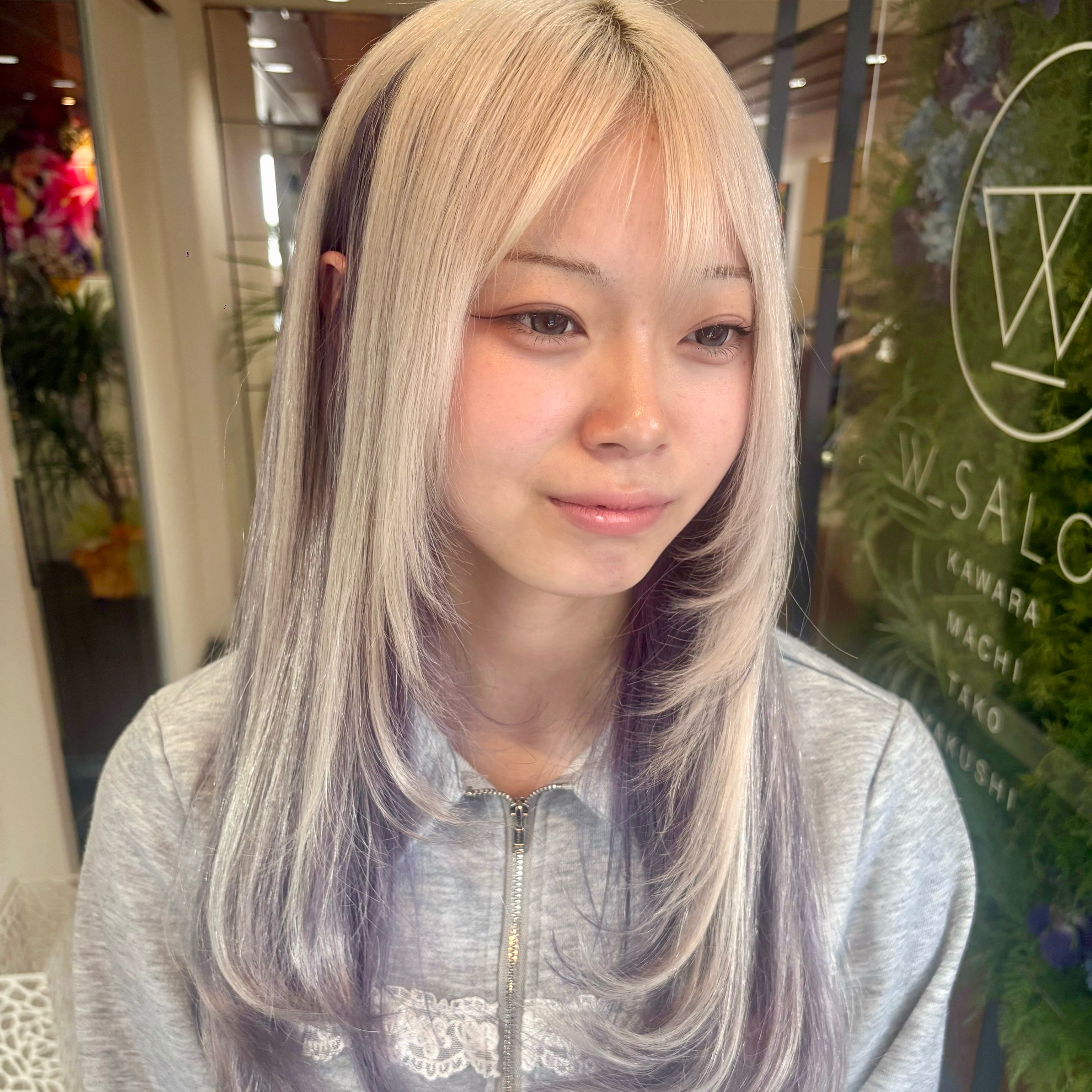 W_SALON