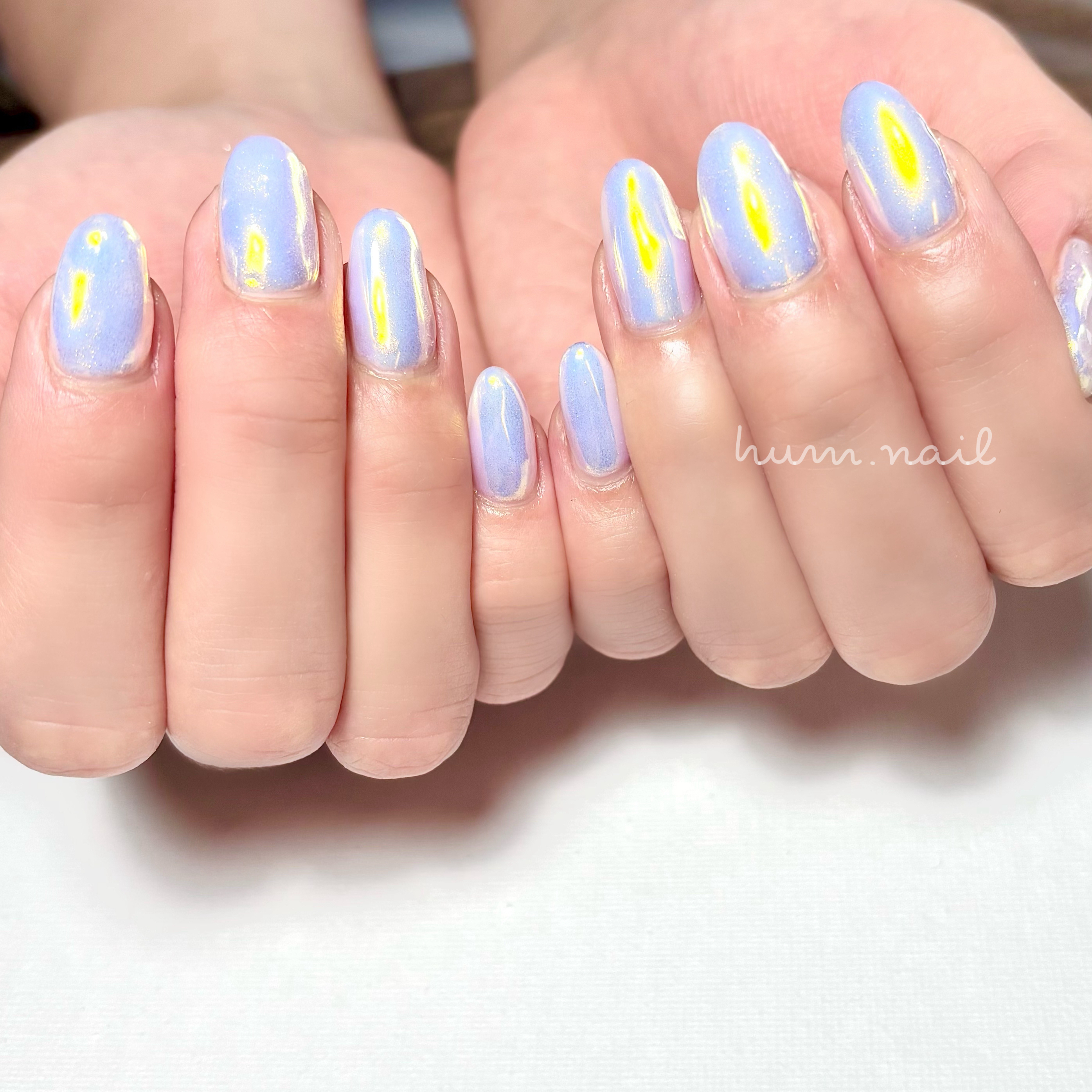 hum.nail