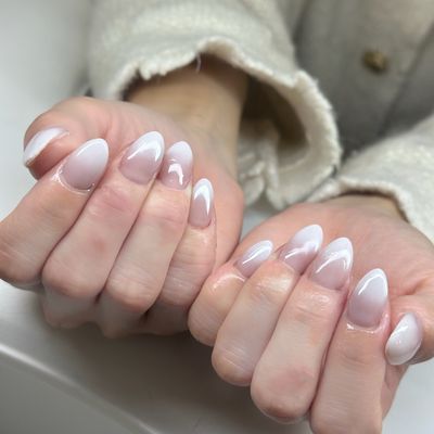 10本長さだし、グラテーションネイル