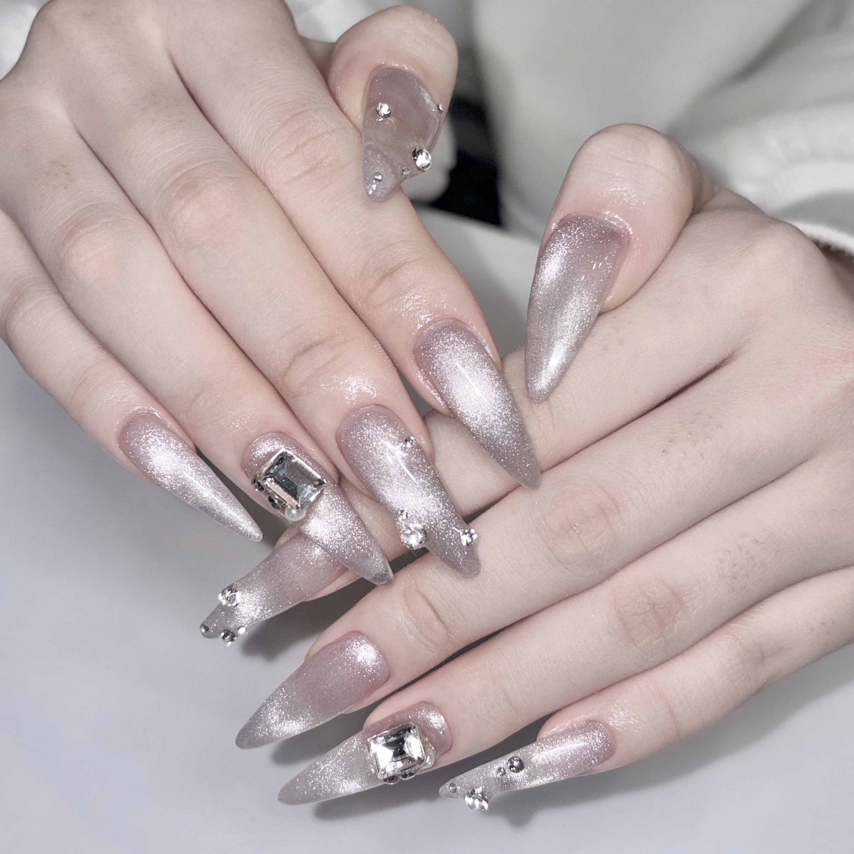 LOVEBOMBNAILS