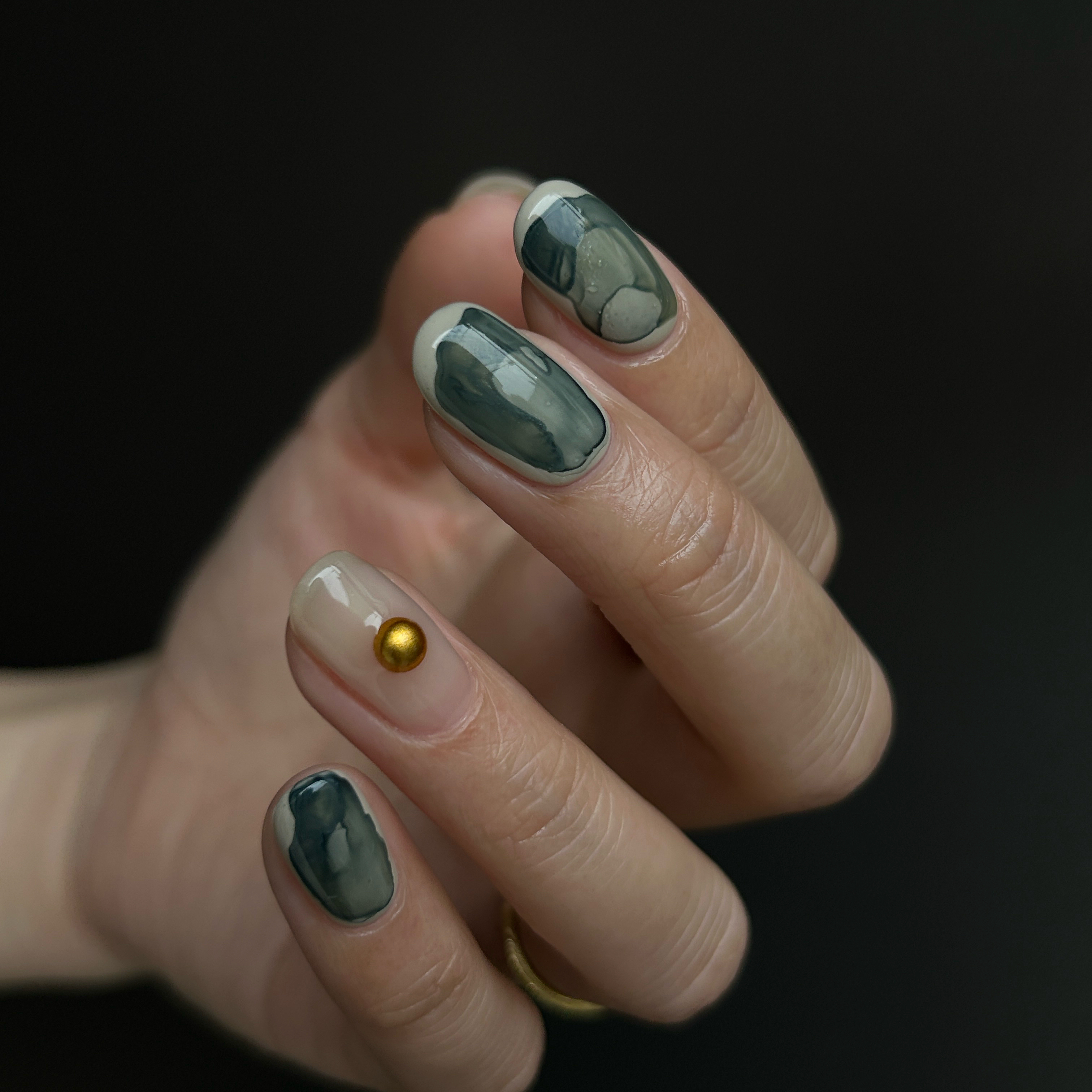 apua_ami.nail