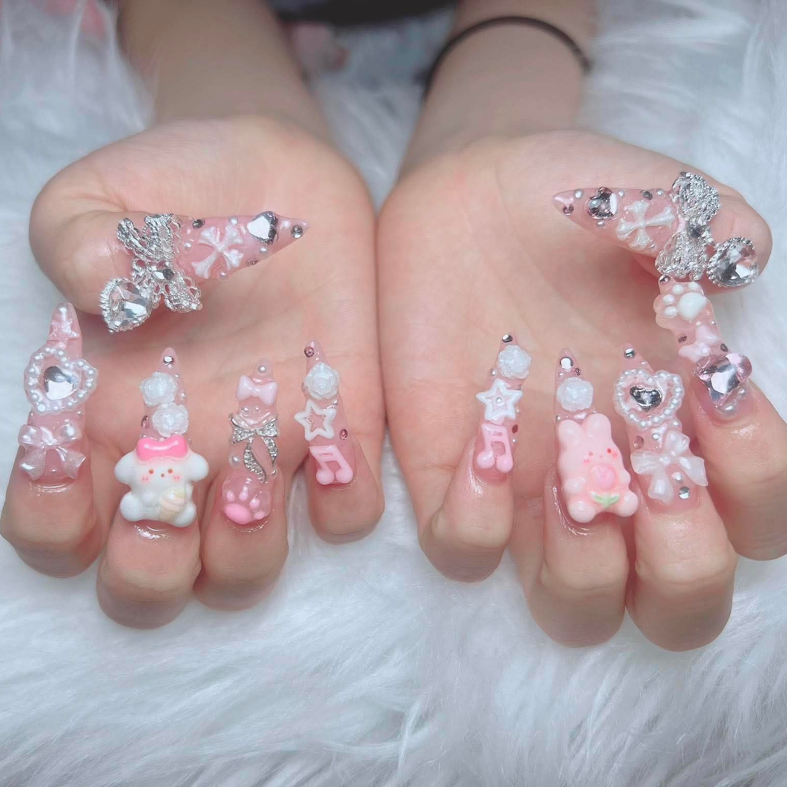 suki.Nail