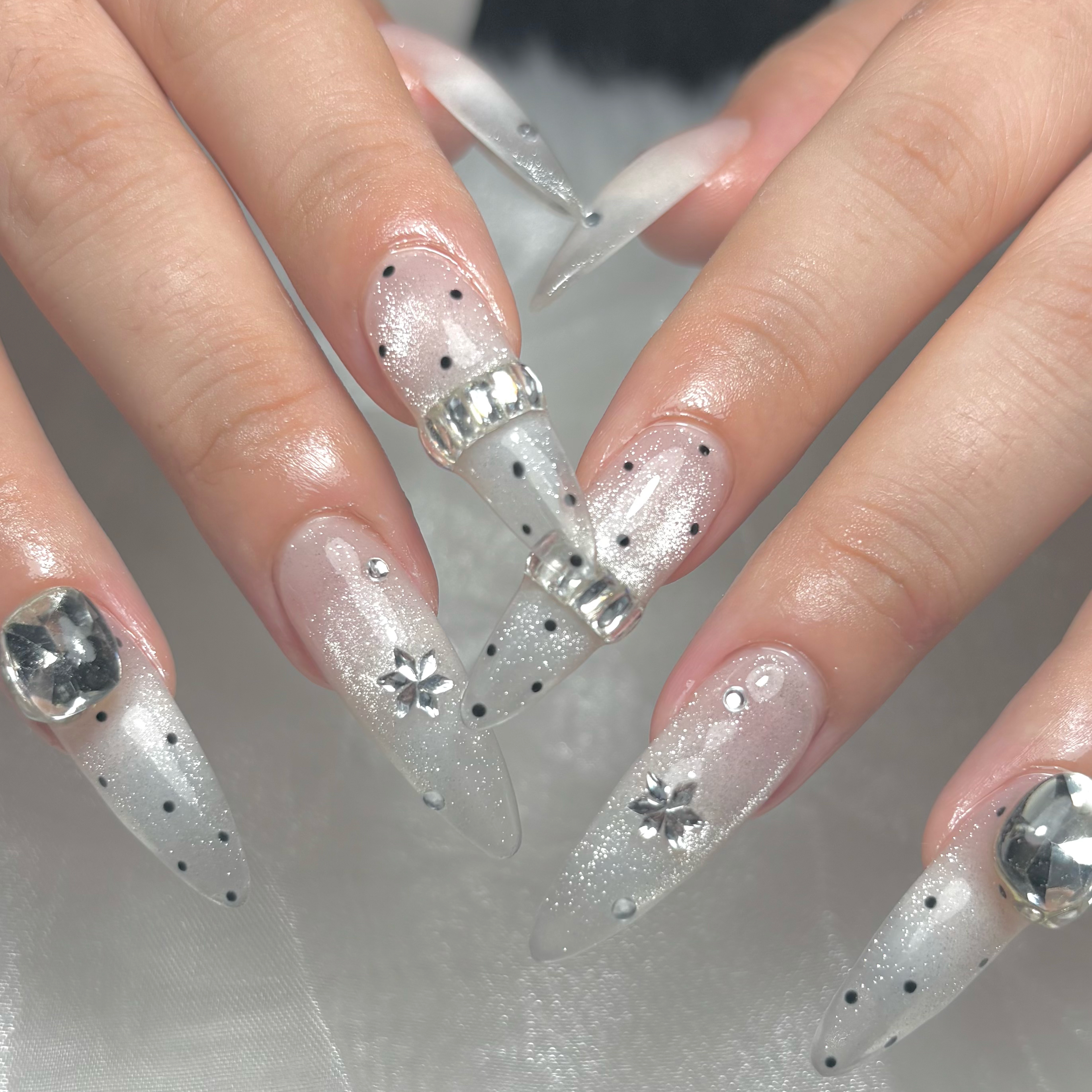 anela__613