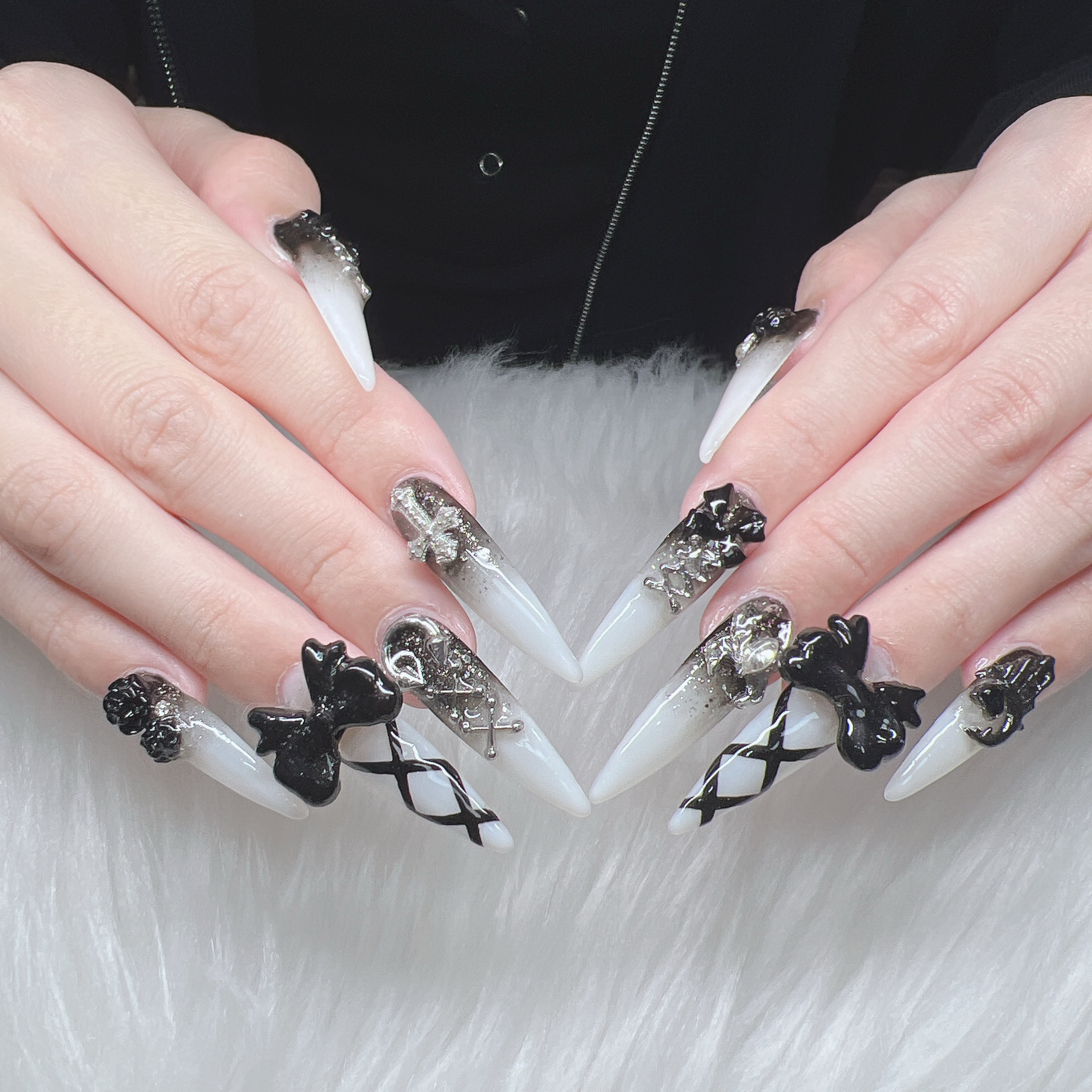 Lee_Nails