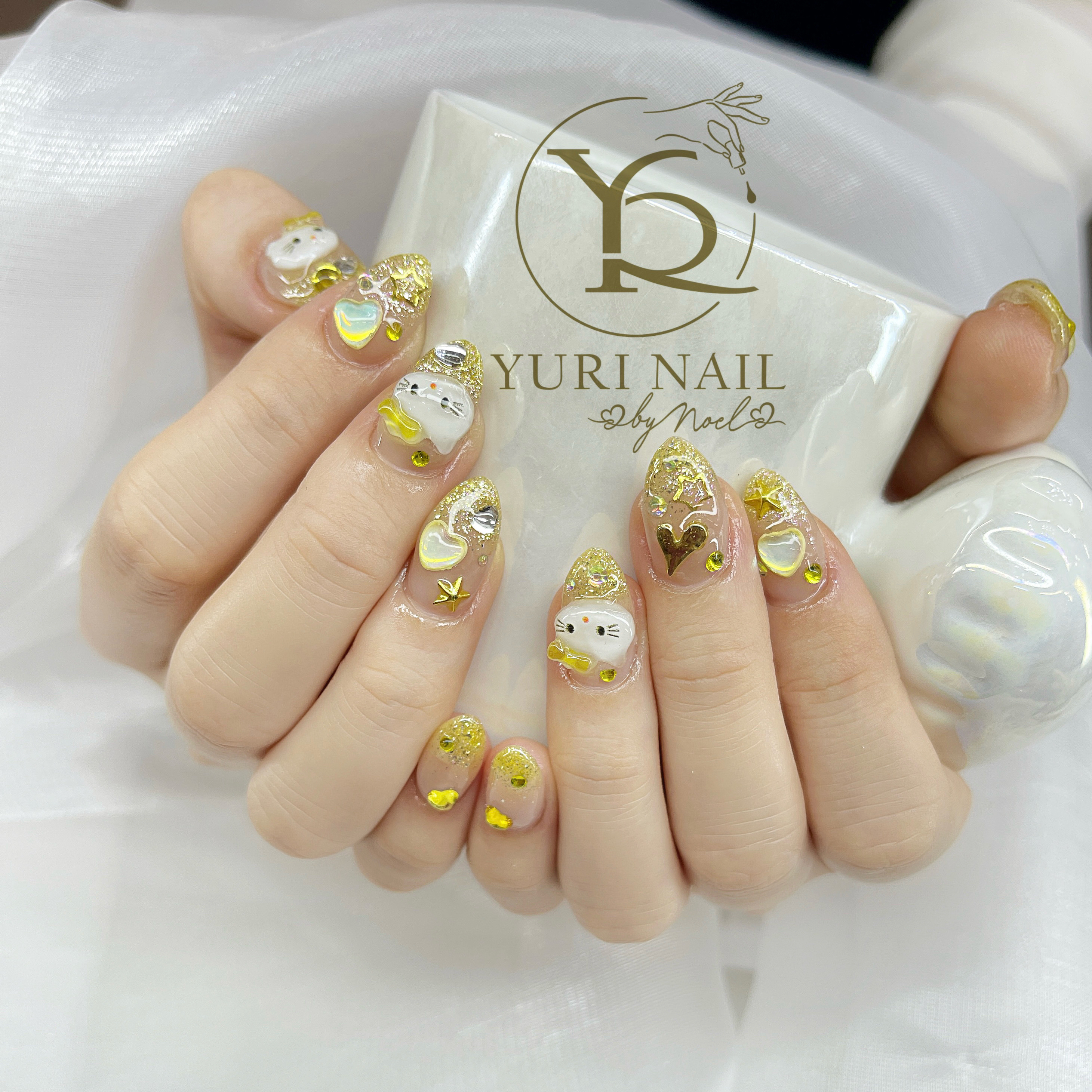 Yuri_nail_Anh